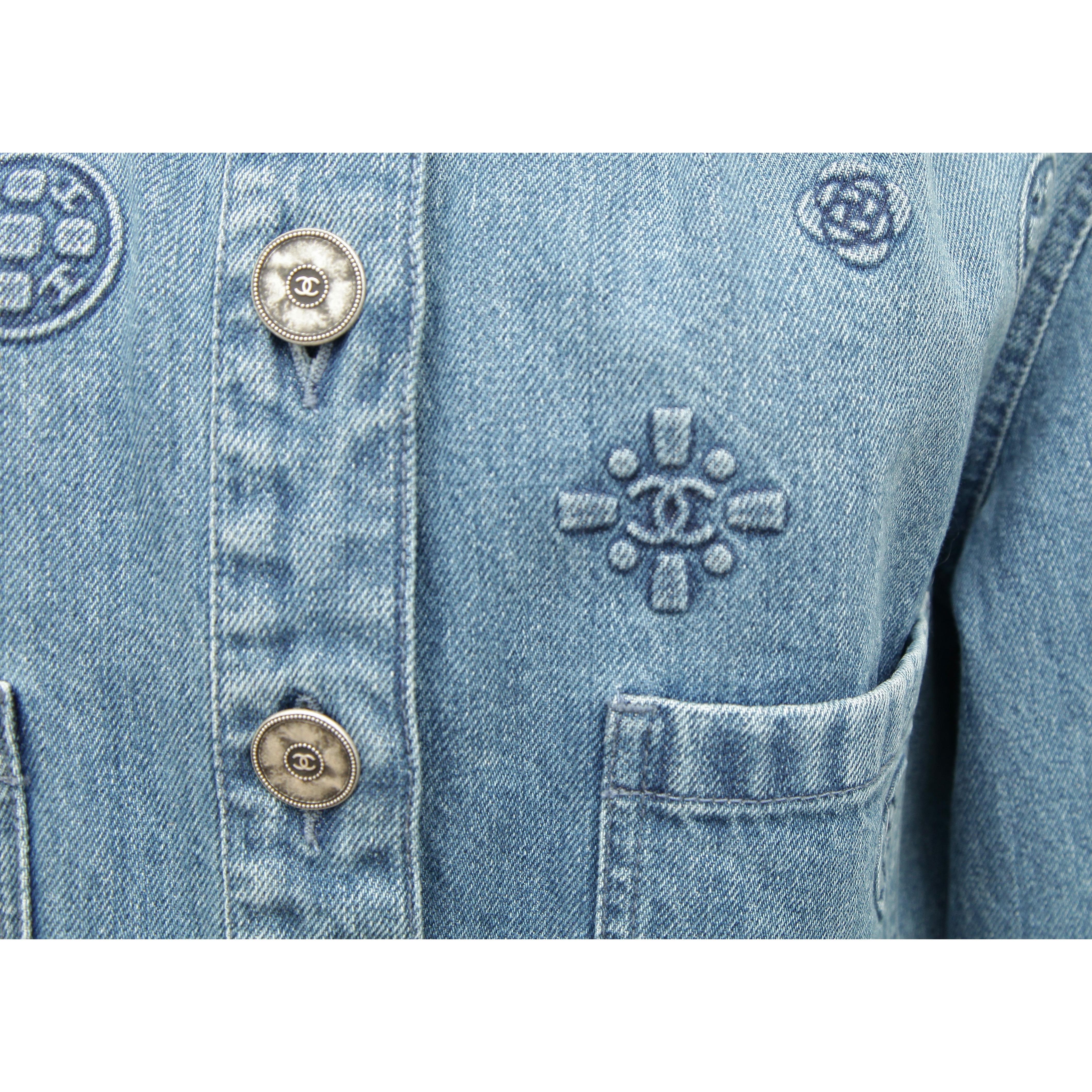 Women's CHANEL Blue Denim Jean Jacket CC Logo Pointed Collar Silver Sz 34 2021 21P NWT