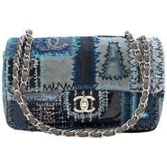 Chanel Sac à rabat classique en denim bleu patchwork 25cm