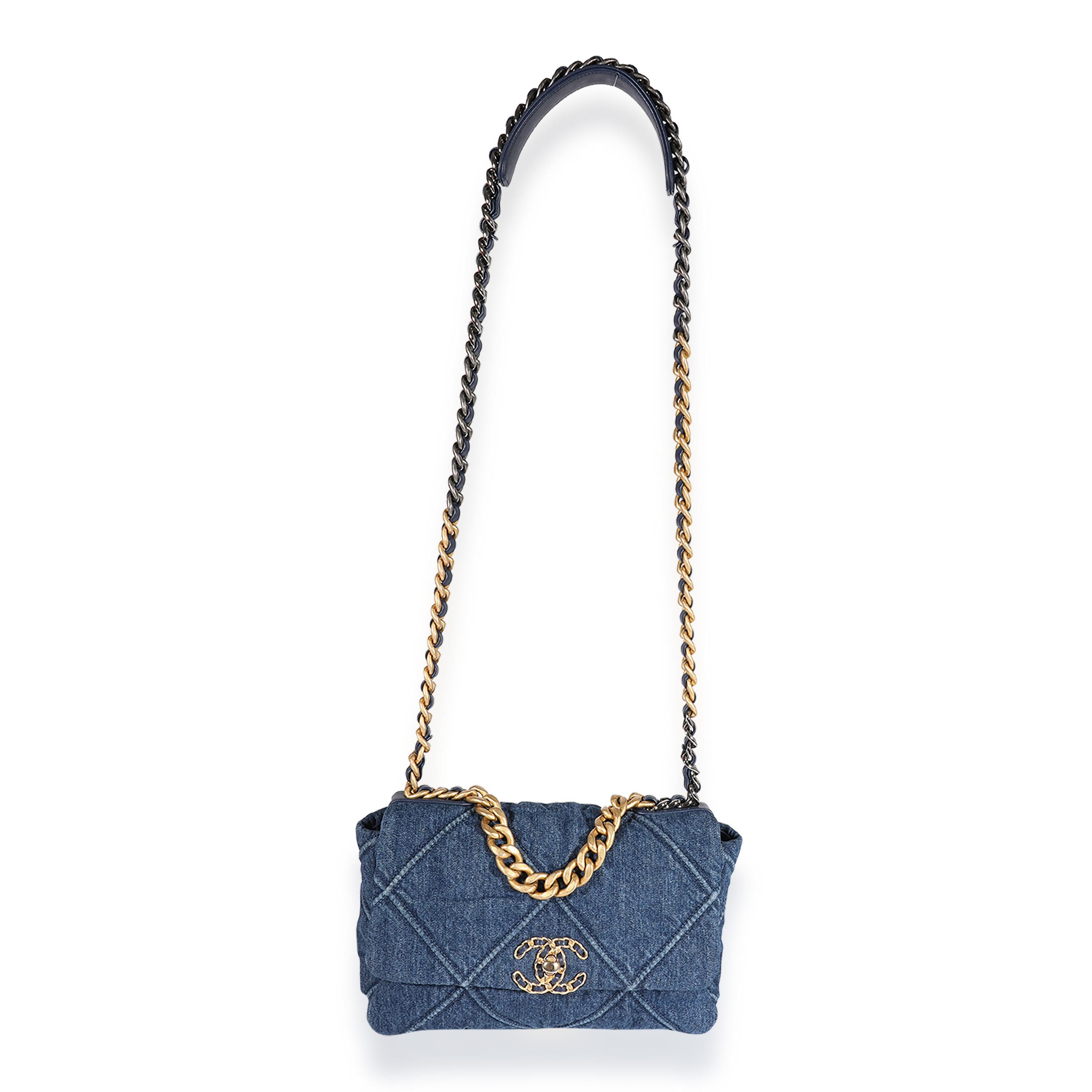 Listing Title: Chanel Blue Denim Quilted Medium Chanel 19 Bag
SKU: 123012
Condition: Pre-owned 
Handbag Condition: Excellent
Condition Comments: Excellent Condition. Light scratching at hardware. No other signs of wear.
Brand: Chanel
Model: Denim