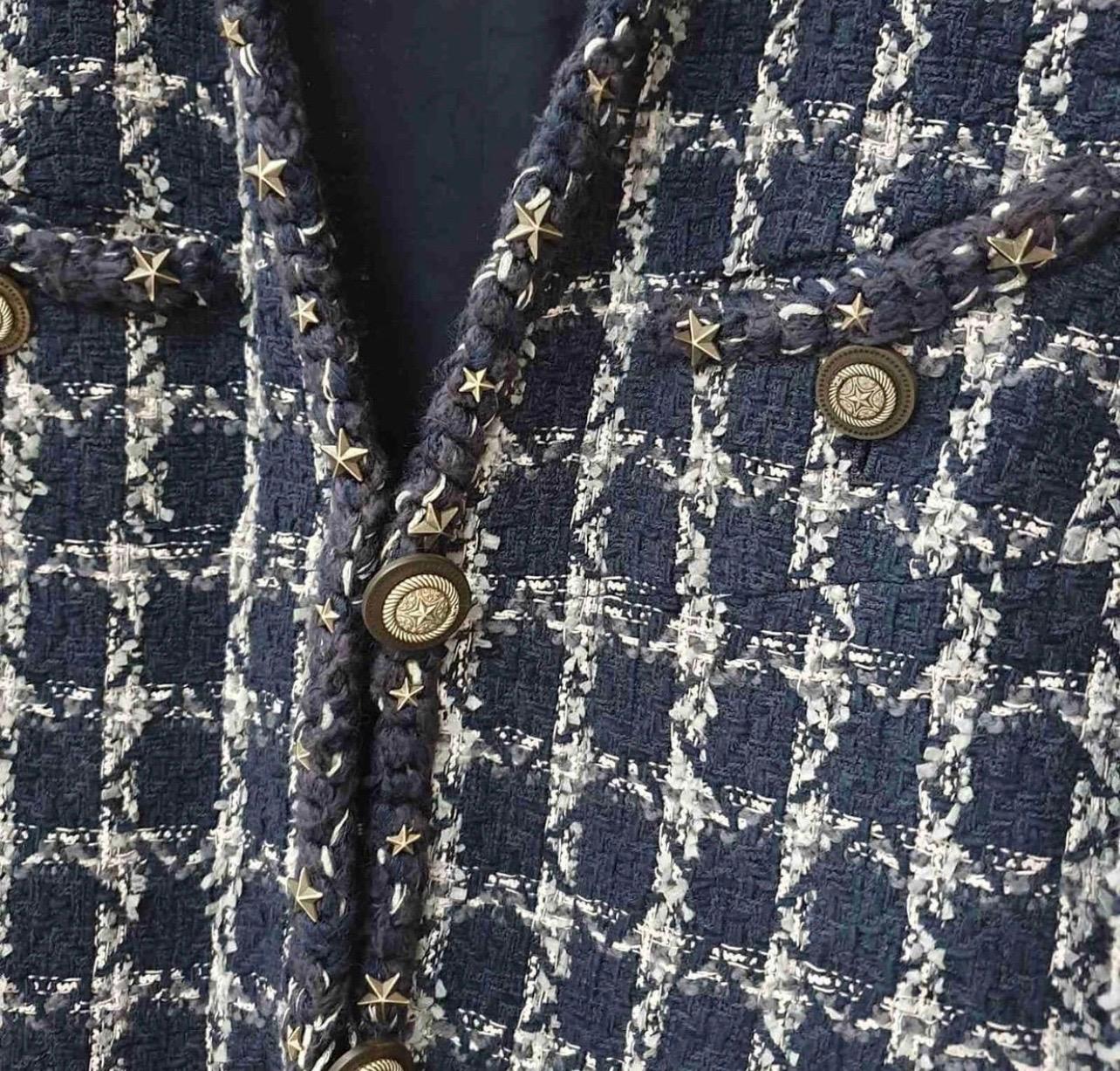 Chanel Blaue Ecru Wolle Mischung Tweed Paris-Dallas Jacke 4
