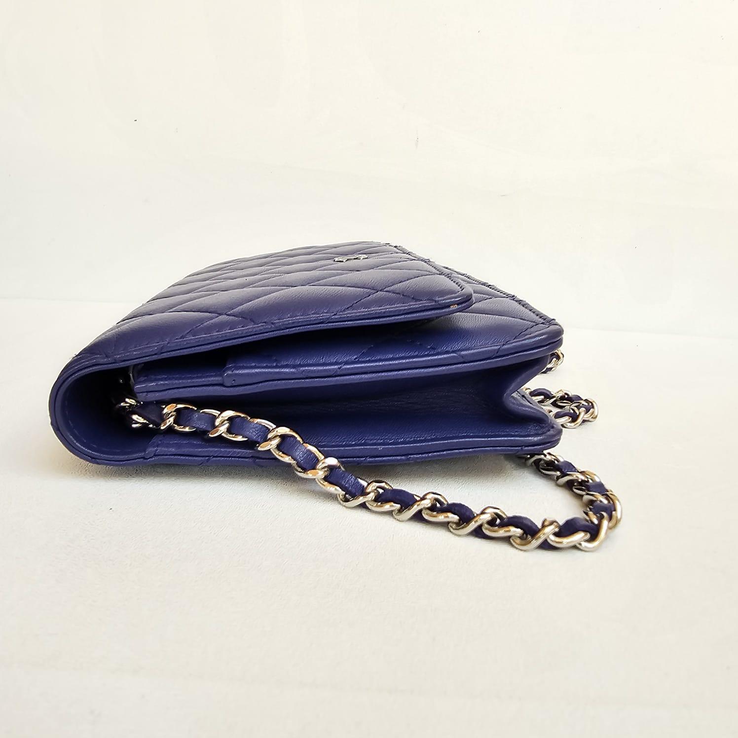 Chanel Blau Electric Lammfell Gesteppt Brieftasche an Kette an Kette im Angebot 11