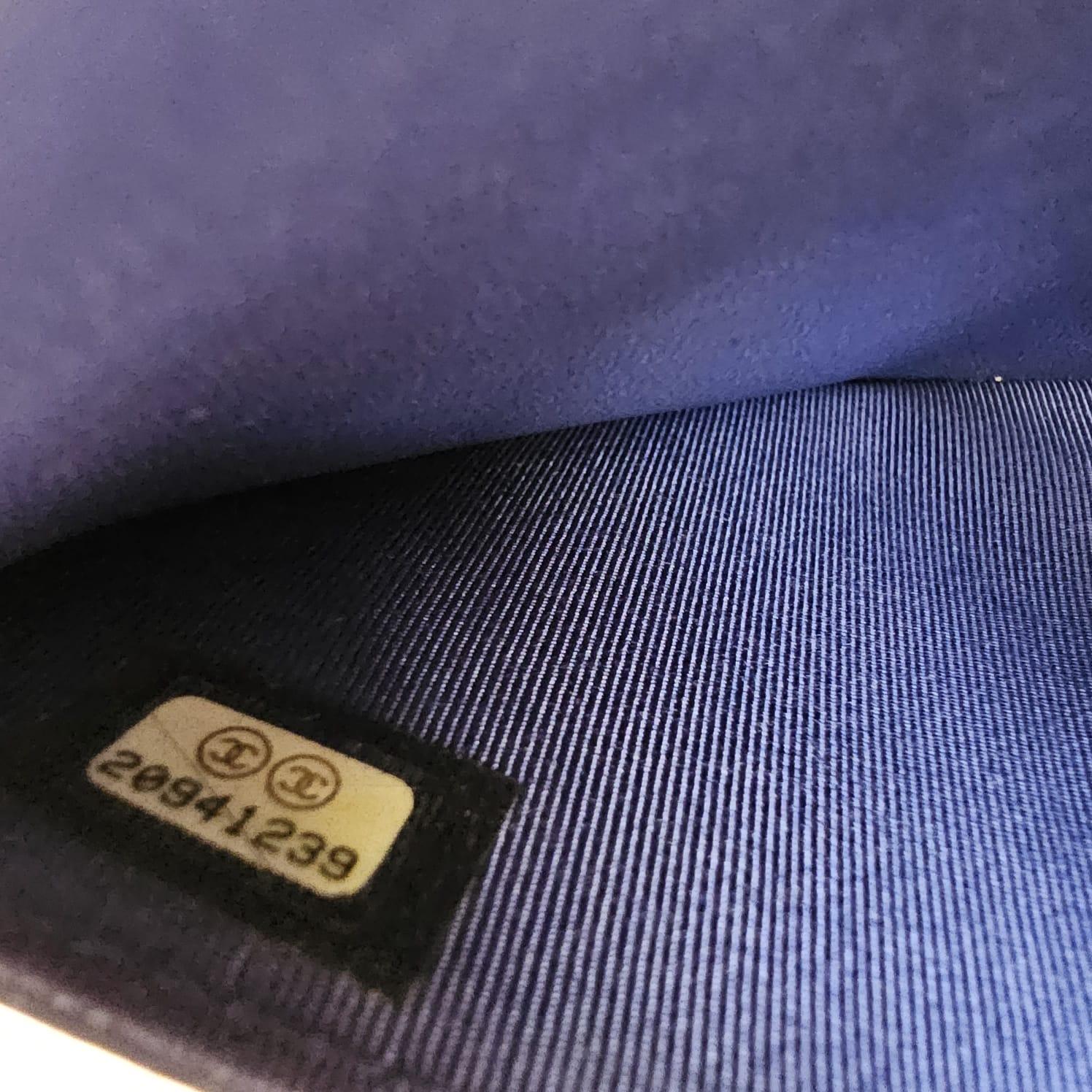 Chanel Blau Electric Lammfell Gesteppt Brieftasche an Kette an Kette im Angebot 1