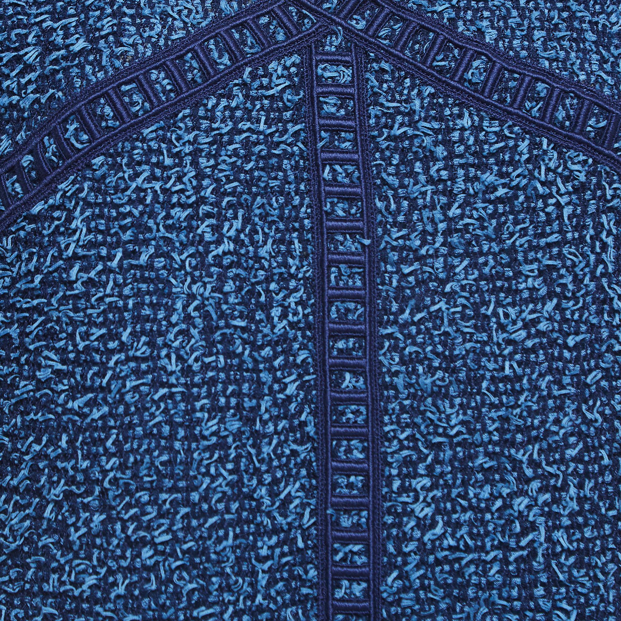Chanel Blaues besticktes A-Linien-Midikleid aus Tweed in Blau L im Angebot 1