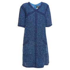 Chanel - Robe midi ligne A en tweed brodé bleu L