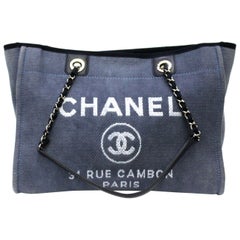 Chanel Deauville Tasche aus blauem Stoff