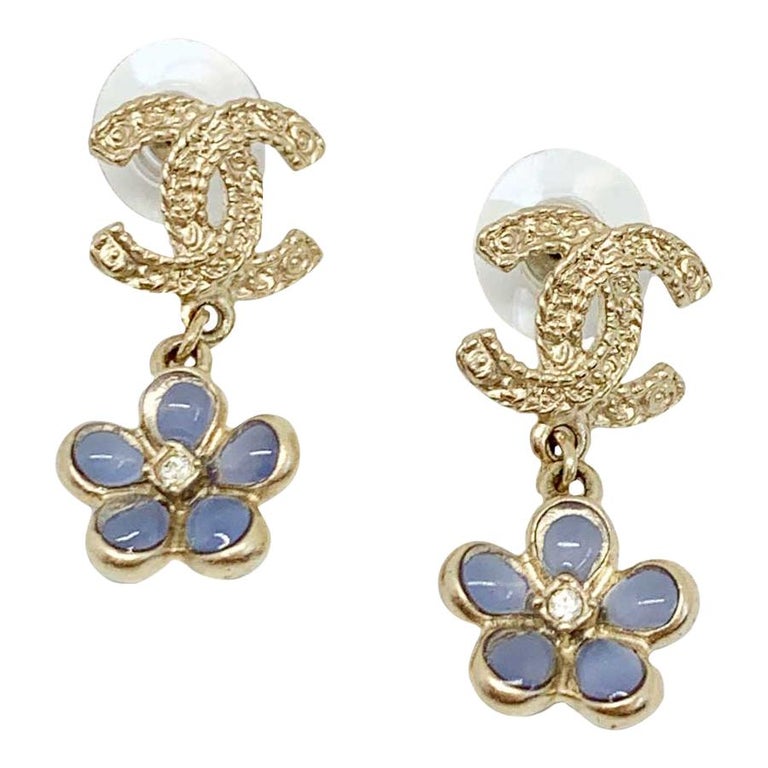CHANEL Blue Flower Earrings at 1stDibs | chanel earrings flower