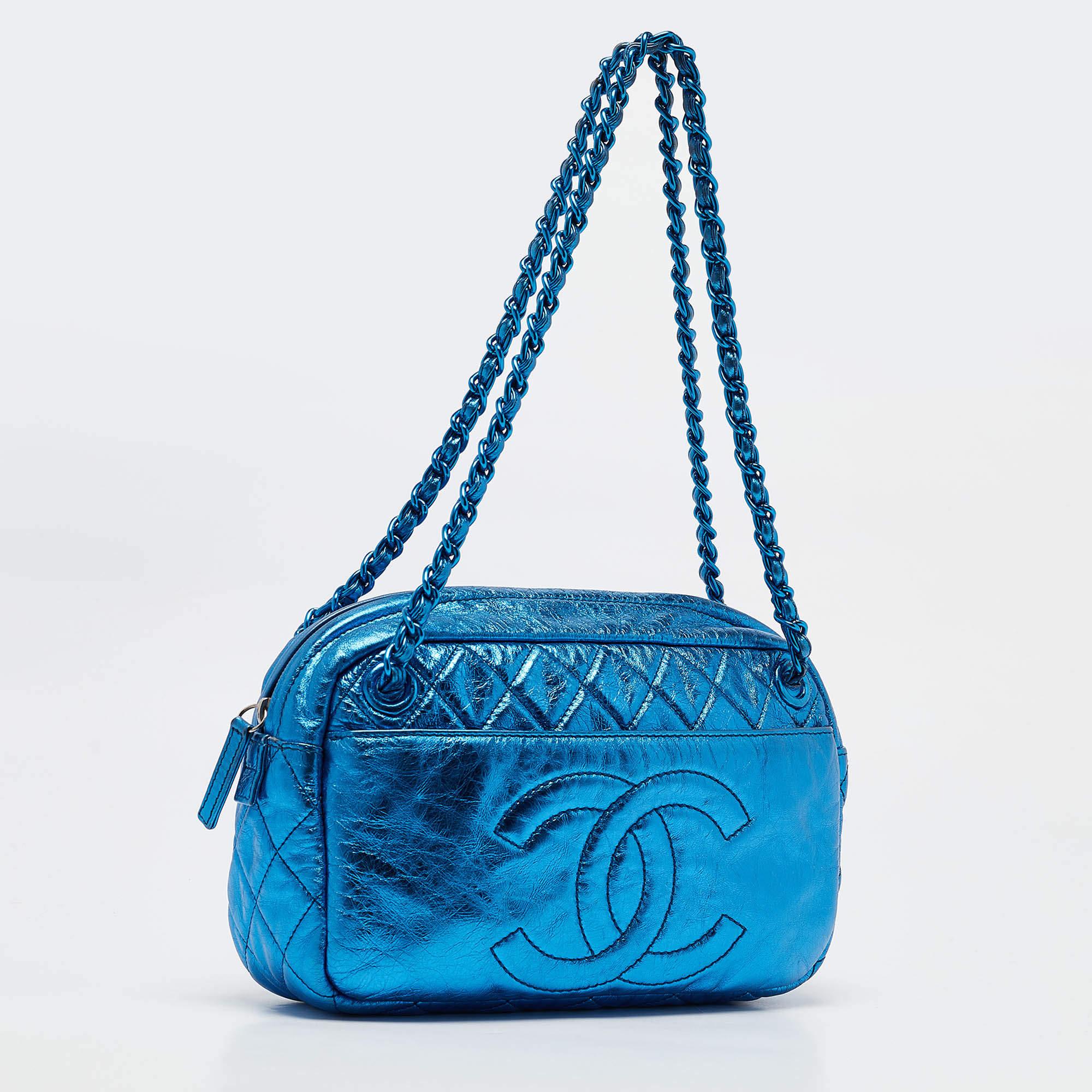 Chanel Blue Glazed Leather Modern Chain Camera Bag In Good Condition In Dubai, Al Qouz 2