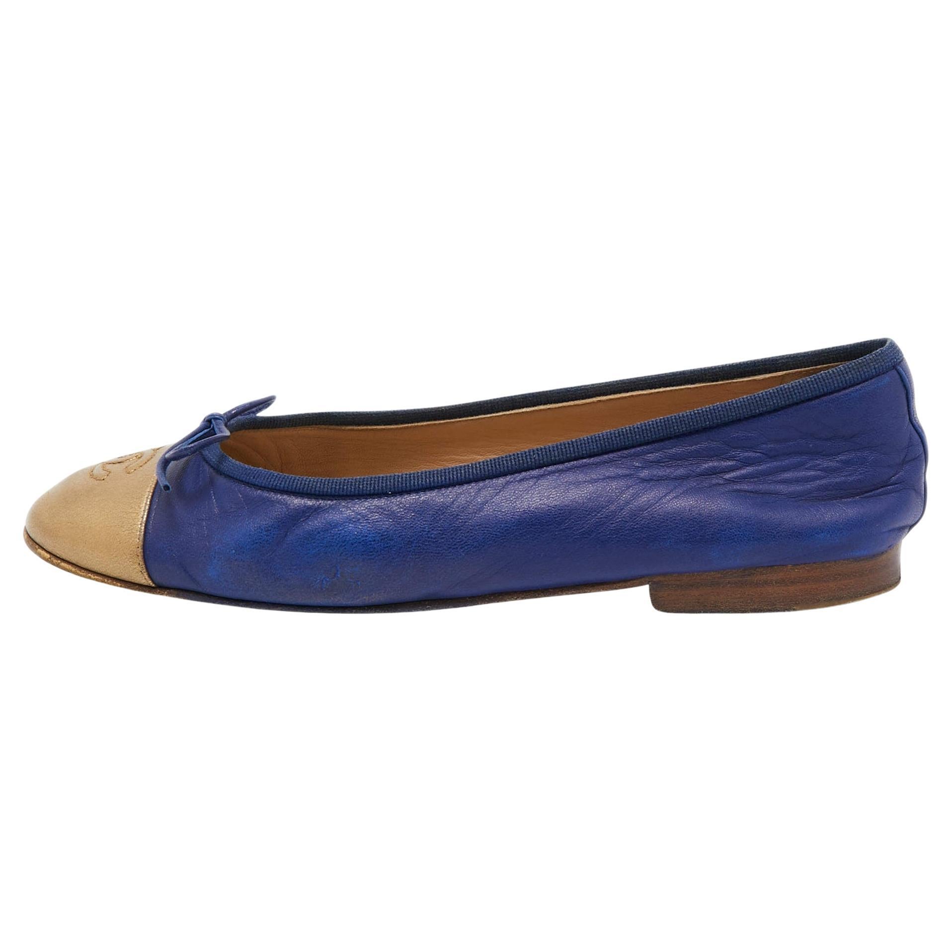Chanel Blue/Gold Leather CC Cap Toe Bow Ballet Flats Size 38 For Sale