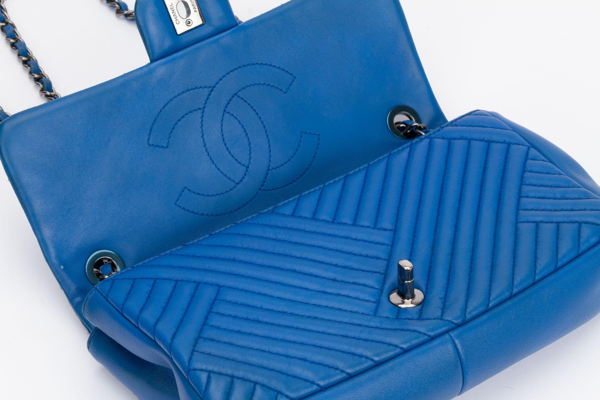 Chanel Blue Izmir Single Quilted Flap In Excellent Condition For Sale In West Hollywood, CA