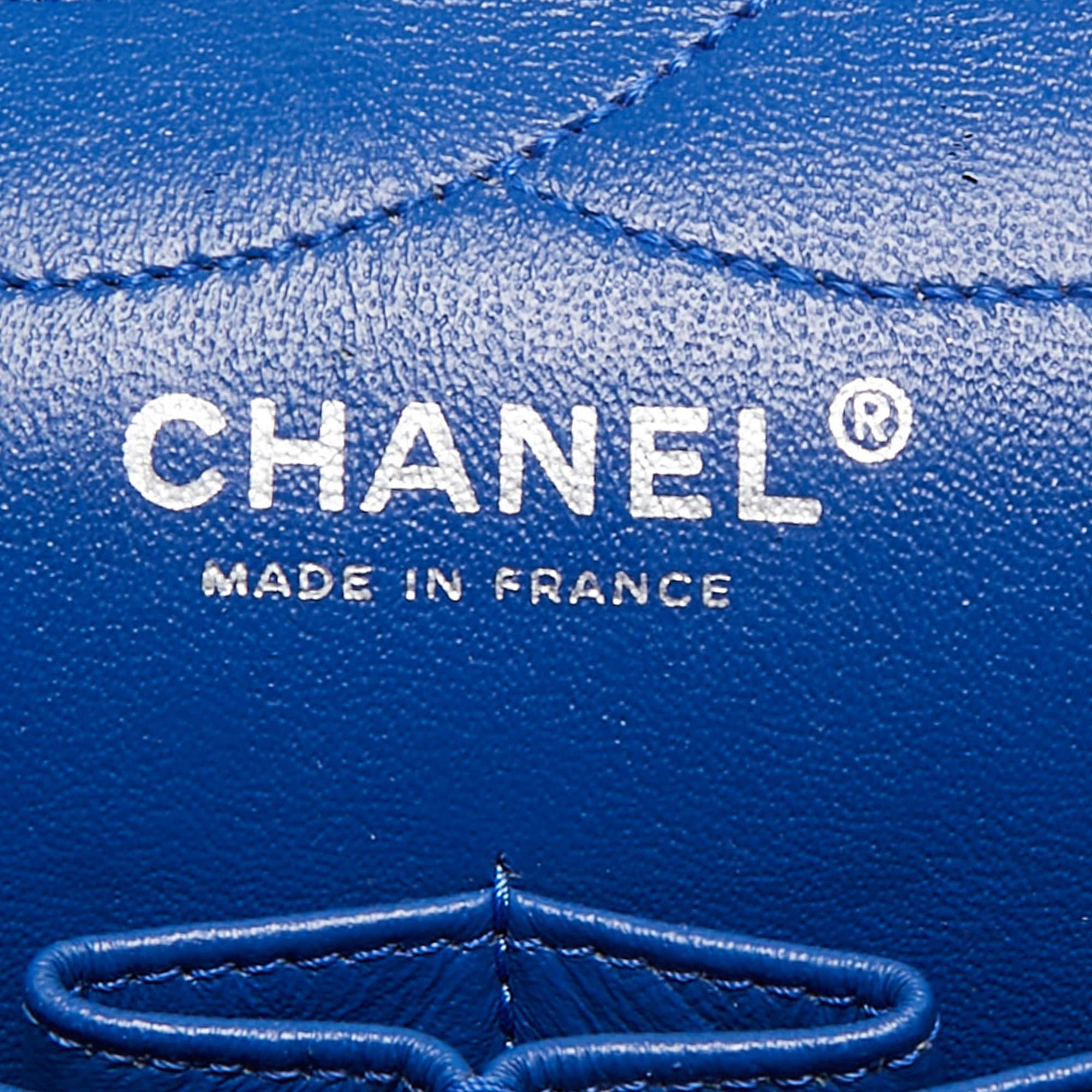 Borsa Chanel Classic 227 Reissue 2.55 con patta in Jersey Blu in vendita 12
