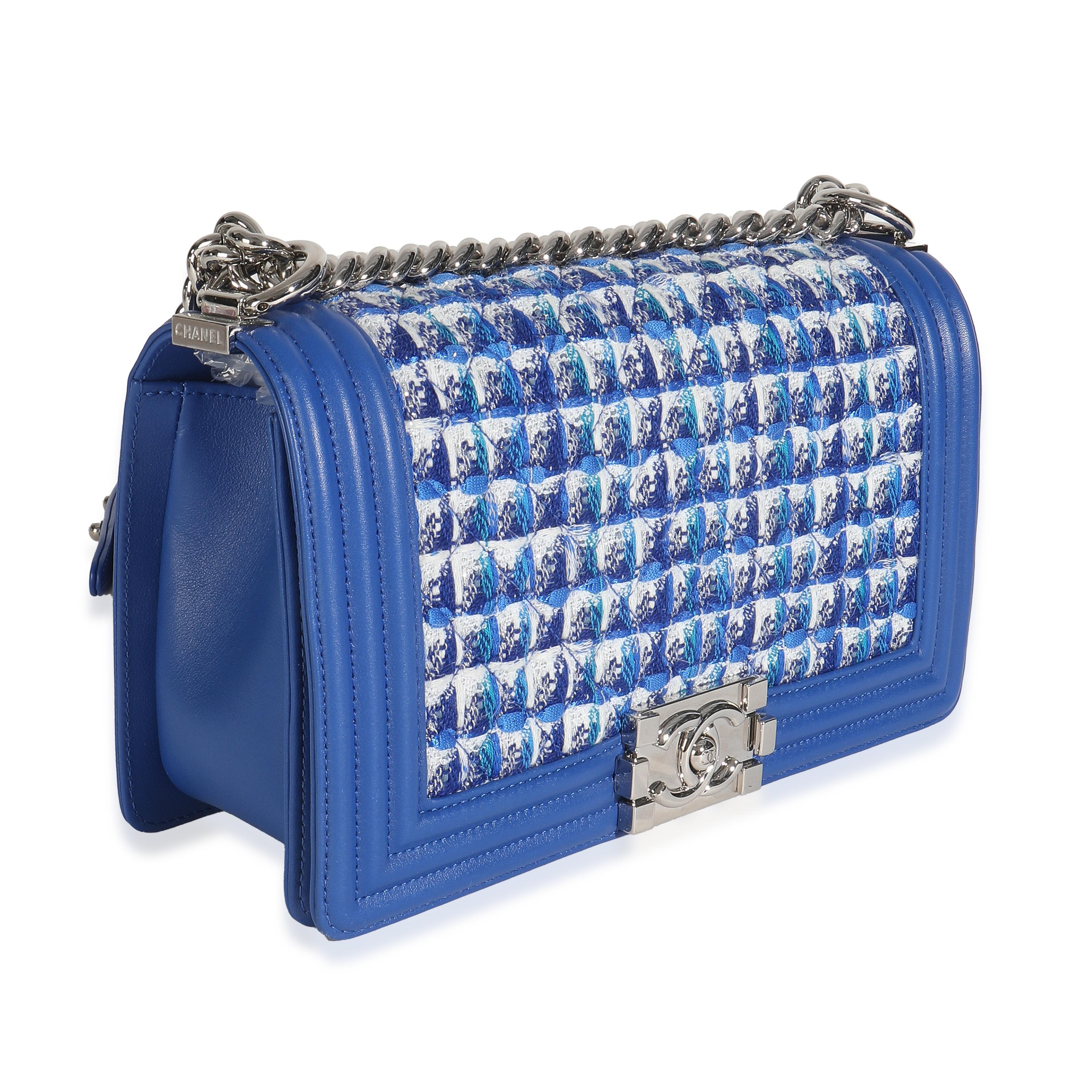 Chanel Blau Lammfell gesteppt Tweed Old Medium Boy Tasche im Zustand „Hervorragend“ im Angebot in New York, NY