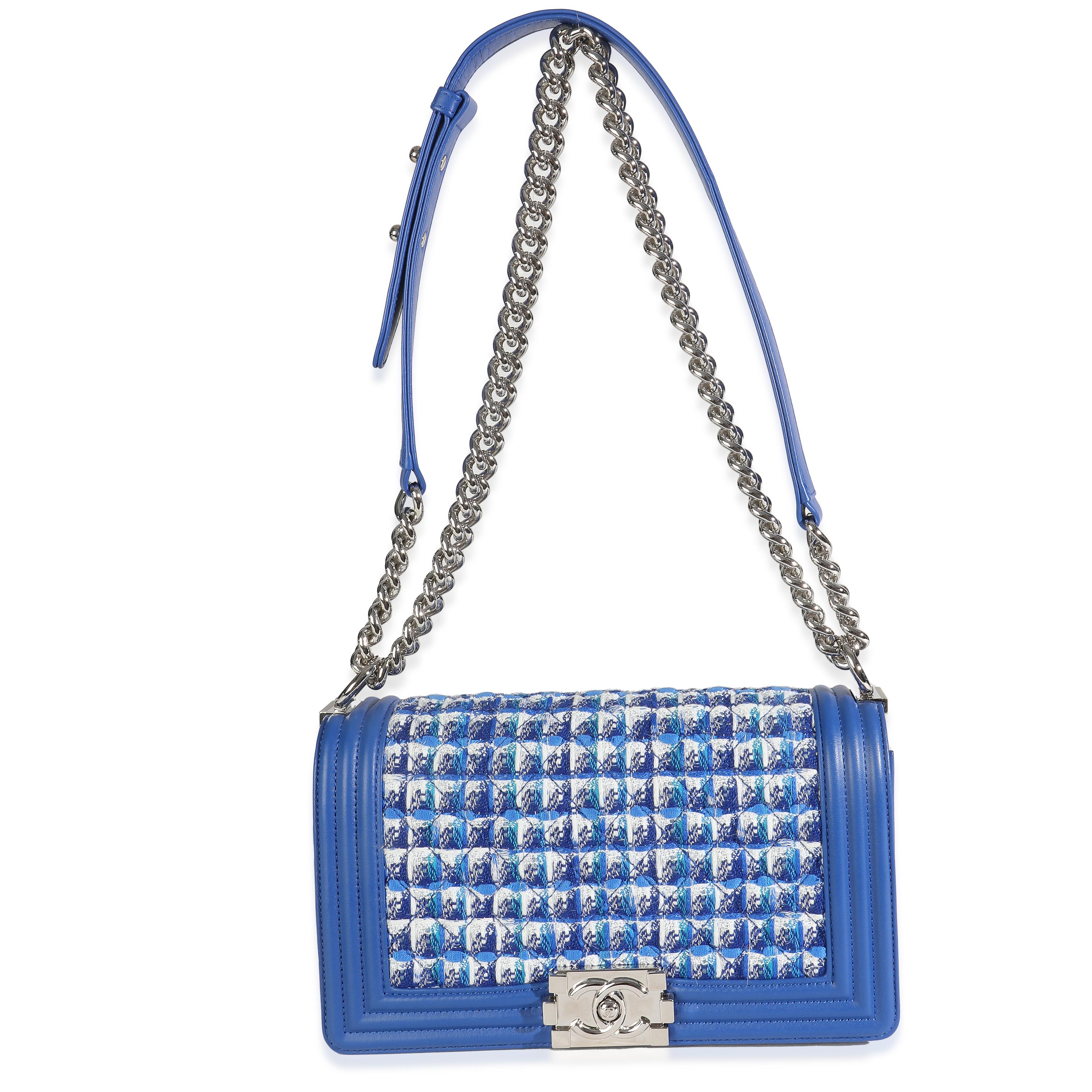 Chanel Blau Lammfell gesteppt Tweed Old Medium Boy Tasche im Angebot 2