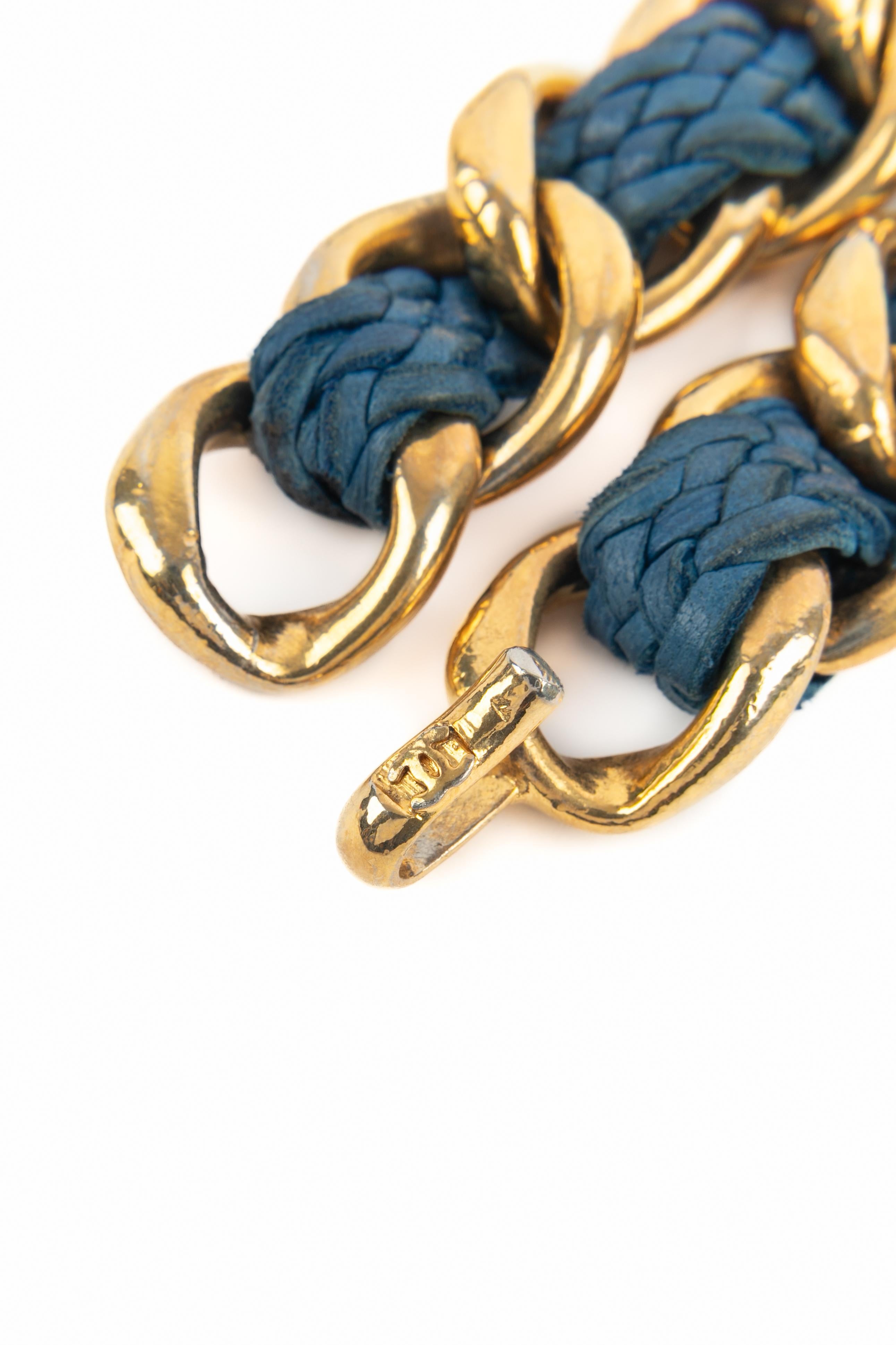 Chanel, ceinture en cuir bleu, années 1990 en vente 1
