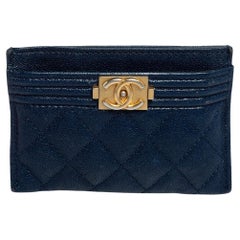 Chanel Boy Kartenetui aus blauem Leder