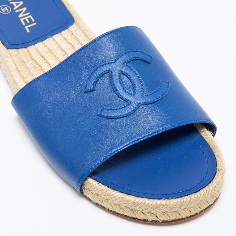 Chanel Blue Leather CC Logo Flat Espadrille Slides Size 40 2