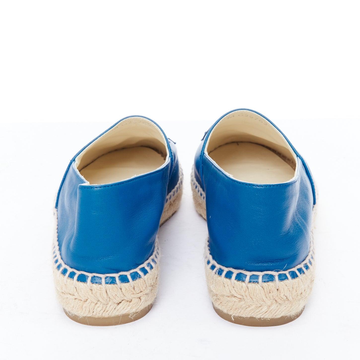 Women's CHANEL blue leather CC logo jute espadrille shoes EU38 For Sale