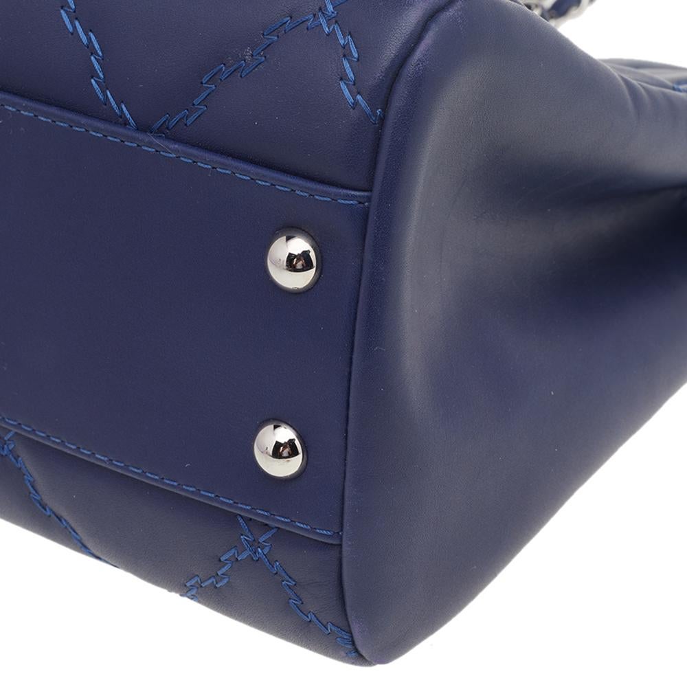 This Hampton bag from Chanel is brimming with signature details which makes it as iconic as the other styles from the label. It is crafted from blue leather and bears the quilted pattern all over the exterior. It carries a matching CC logo and it