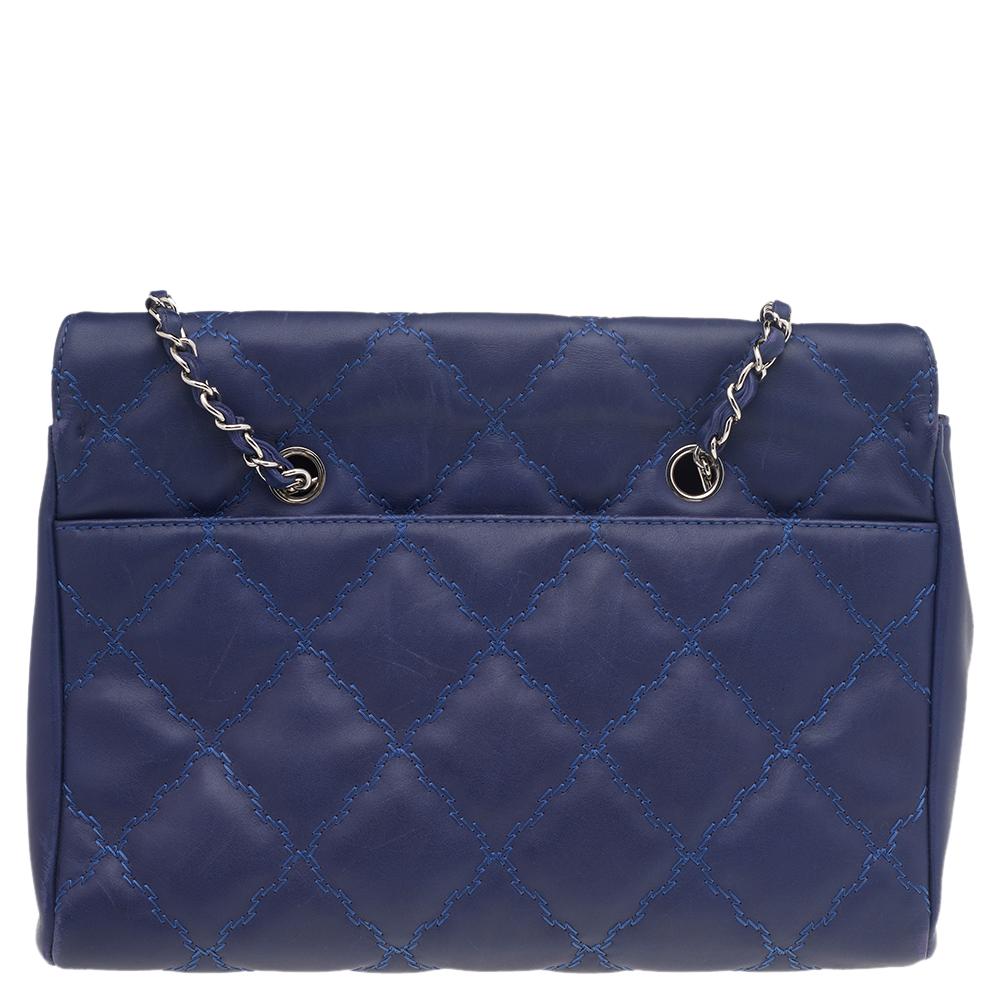 Chanel Blue Leather Large CC Hampton Flap Shopping Tote In Good Condition In Dubai, Al Qouz 2