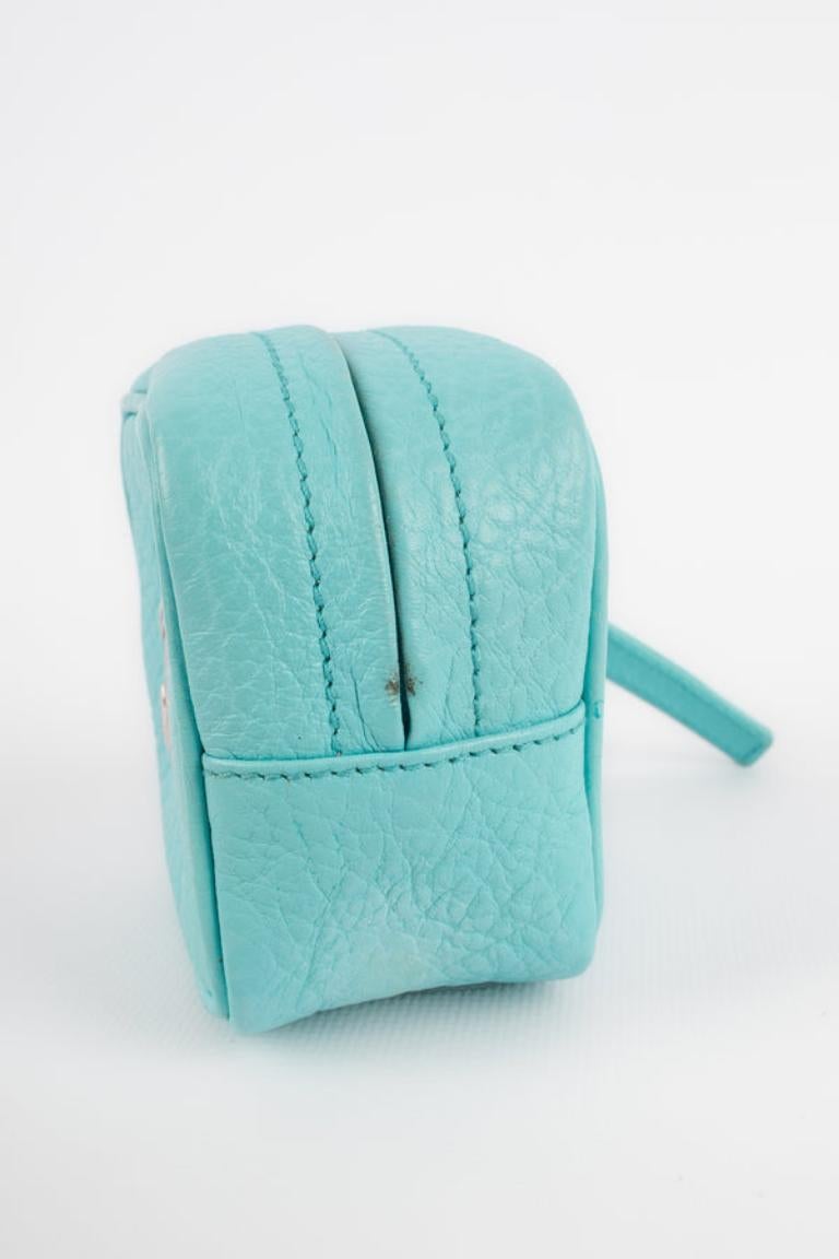 Chanel Blaue Leder-Mini-Handtasche, 2003/2004 im Zustand „Gut“ im Angebot in SAINT-OUEN-SUR-SEINE, FR