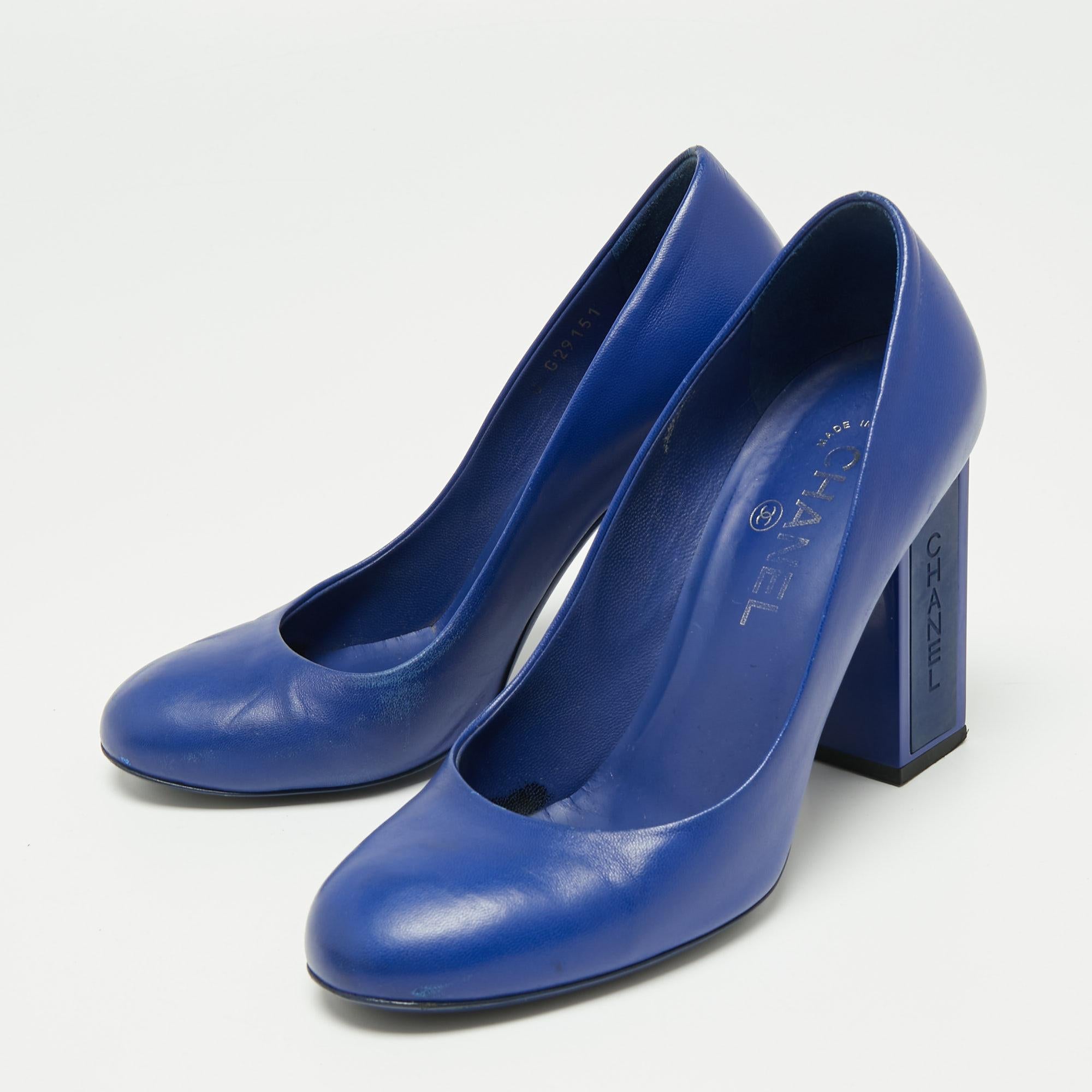 Chanel Blue Leather Round Toe Block Heel Pumps Size 38 In Good Condition In Dubai, Al Qouz 2