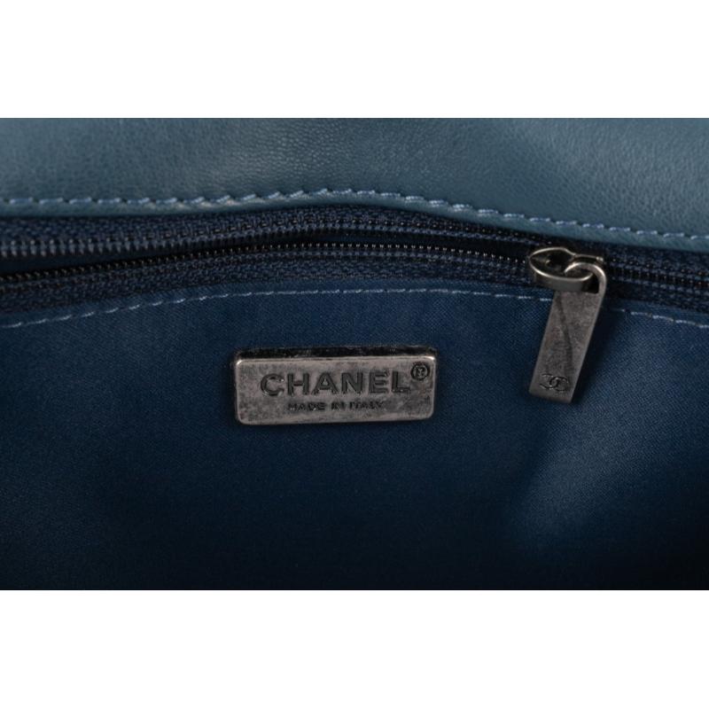 Chanel Blaue Ledertasche mit Paillettenbesatz Paris-Cuba, 2018 im Angebot 6