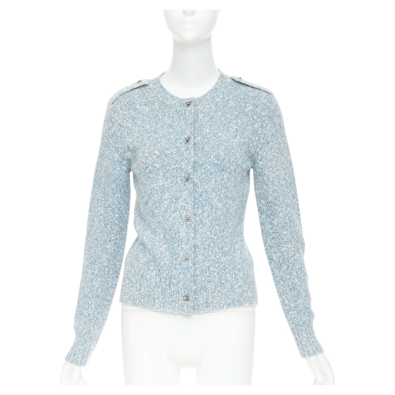 Chanel Kaschmir-Strickjacke in Blau meliert mit CC-Drehverschlussknöpfen, Größe FR36 S