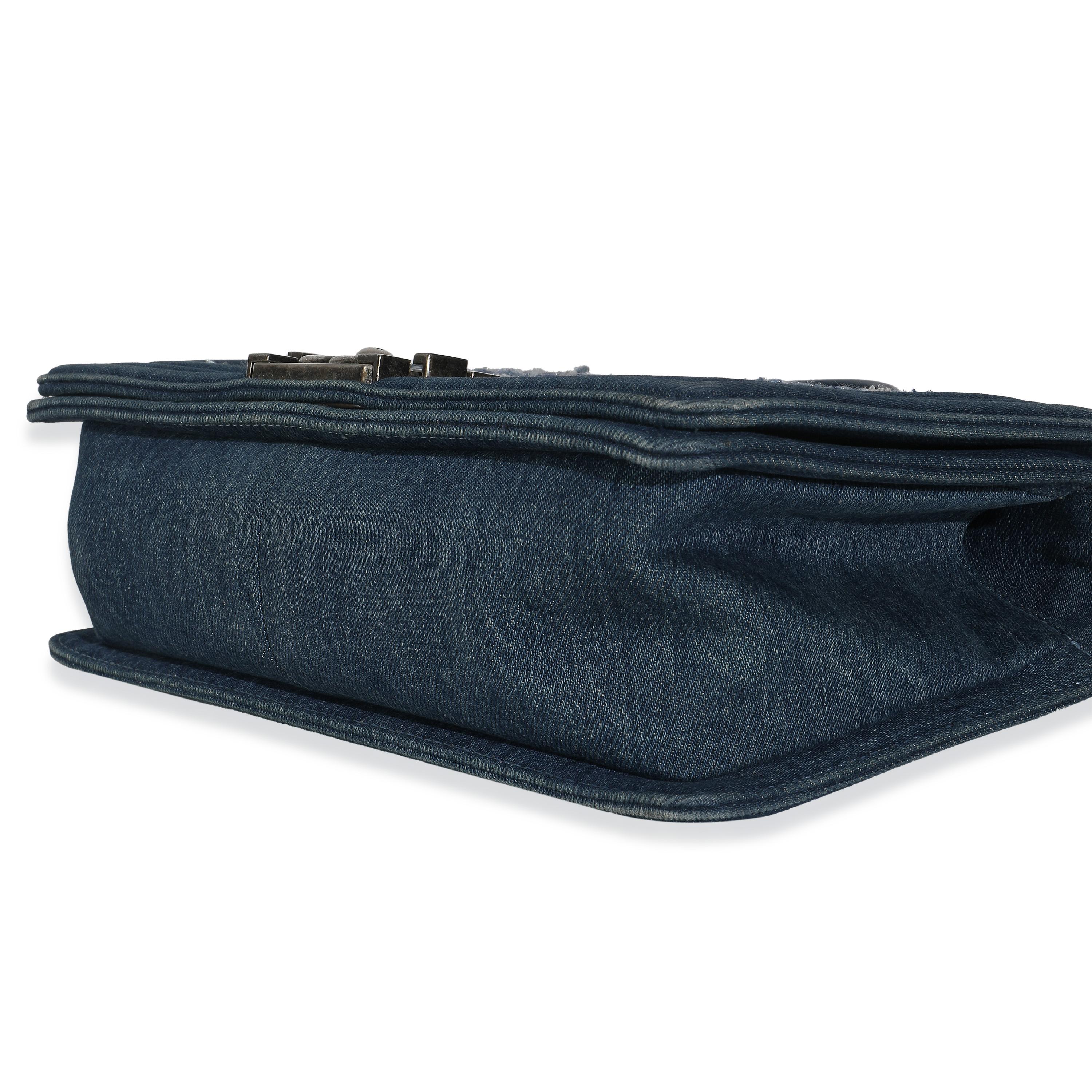 Chanel Bleu Multicolore Denim Quilted Tweed Old Medium Boy Bag en vente 2