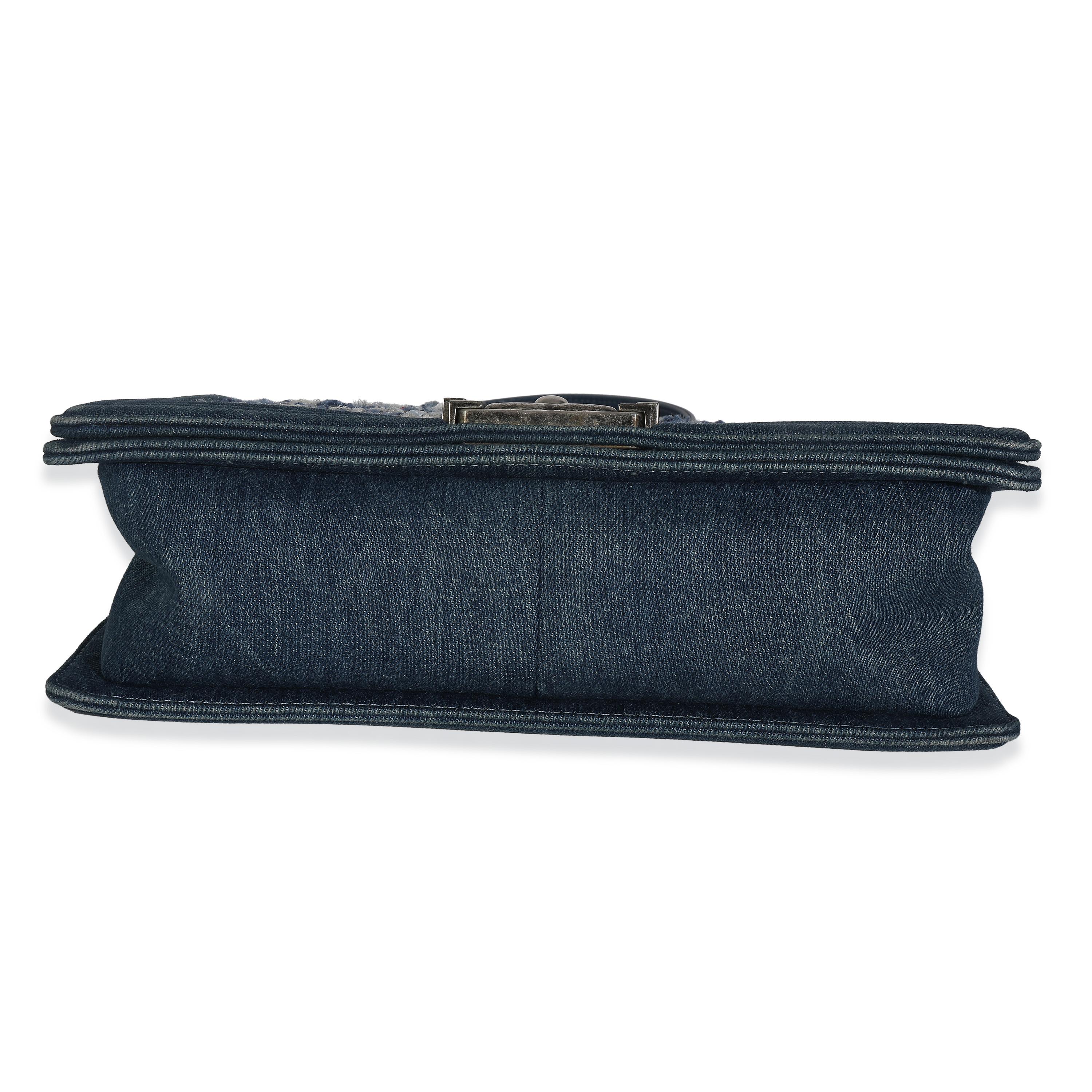 Chanel Bleu Multicolore Denim Quilted Tweed Old Medium Boy Bag en vente 3