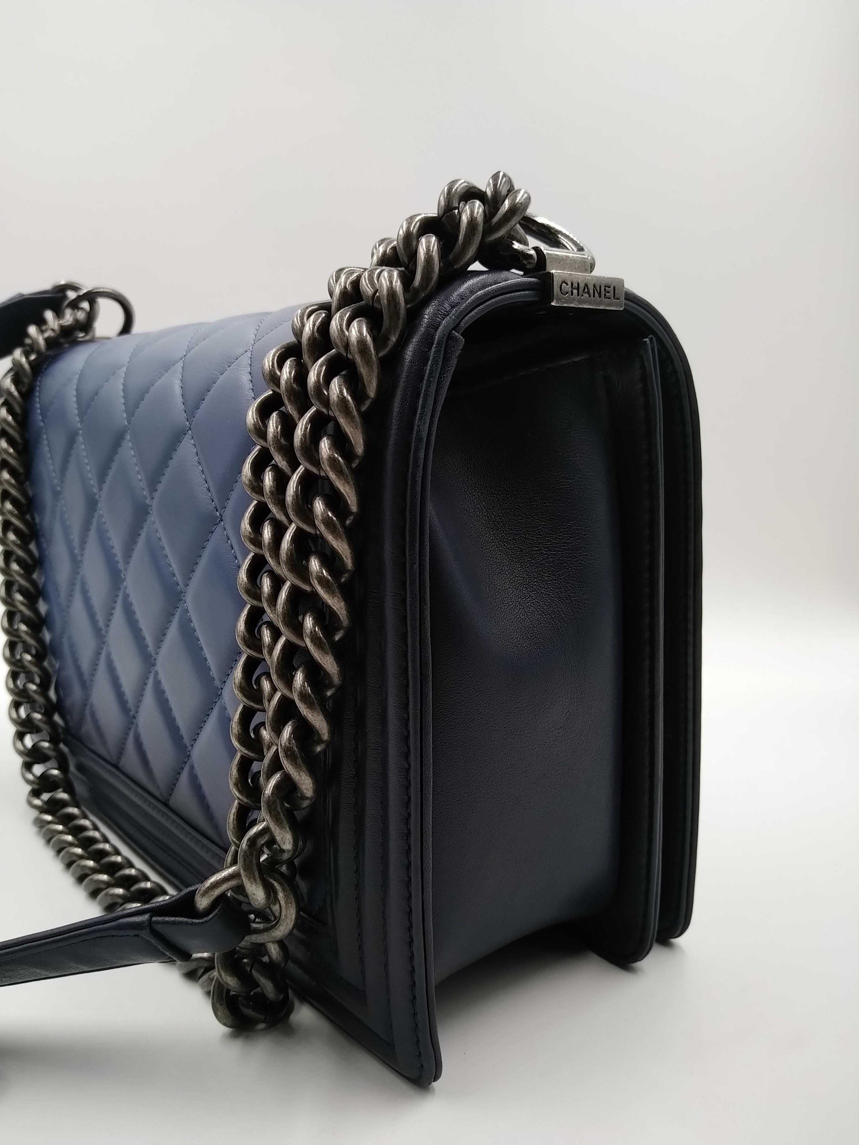 Chanel Blue Ombré Quilted Leather Boy Bag In Good Condition In Lugano, Ticino