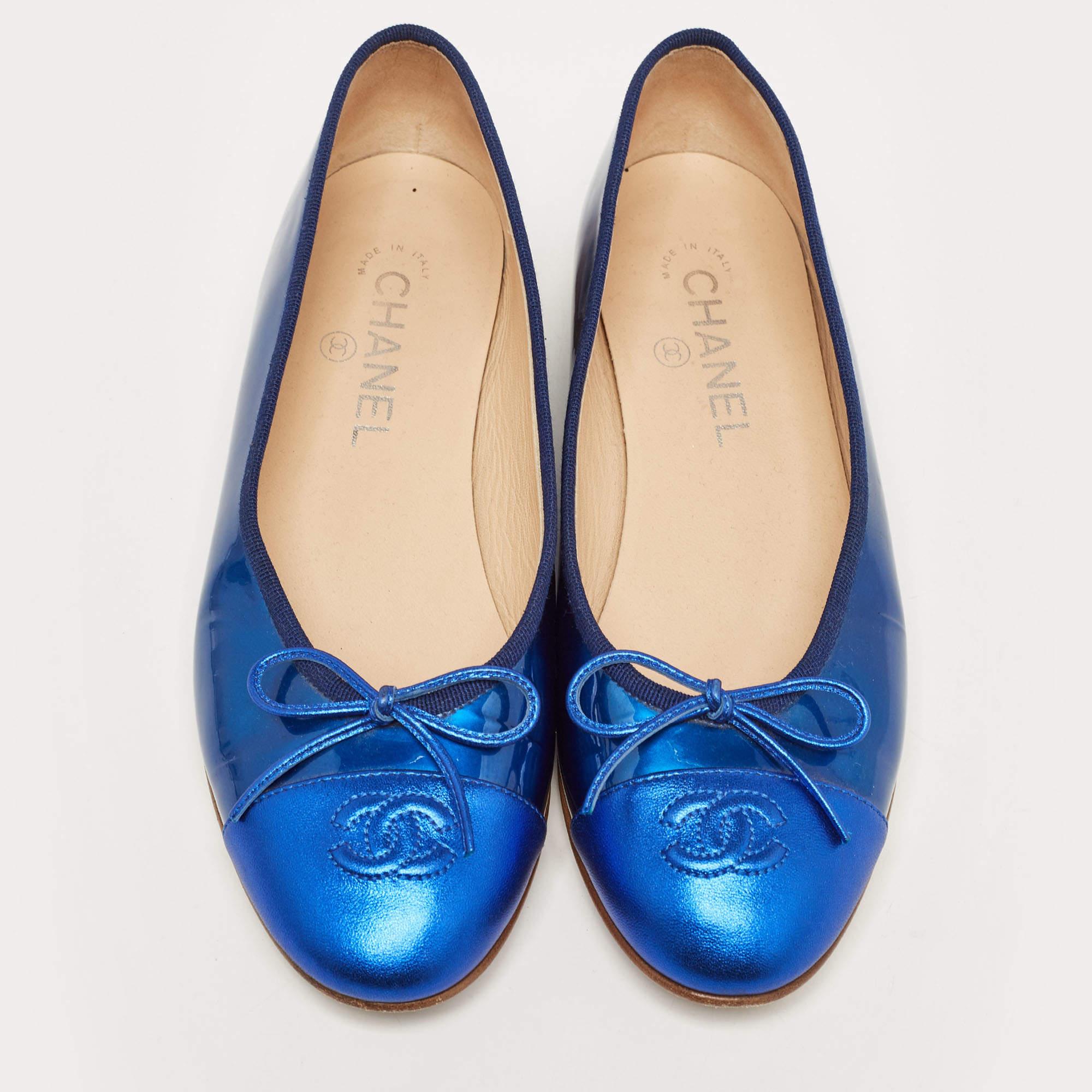Complete your look by adding these Chanel ballet flats to your lovely wardrobe. They are crafted skilfully to grant the perfect fit and style.

Includes
Original Dustbag