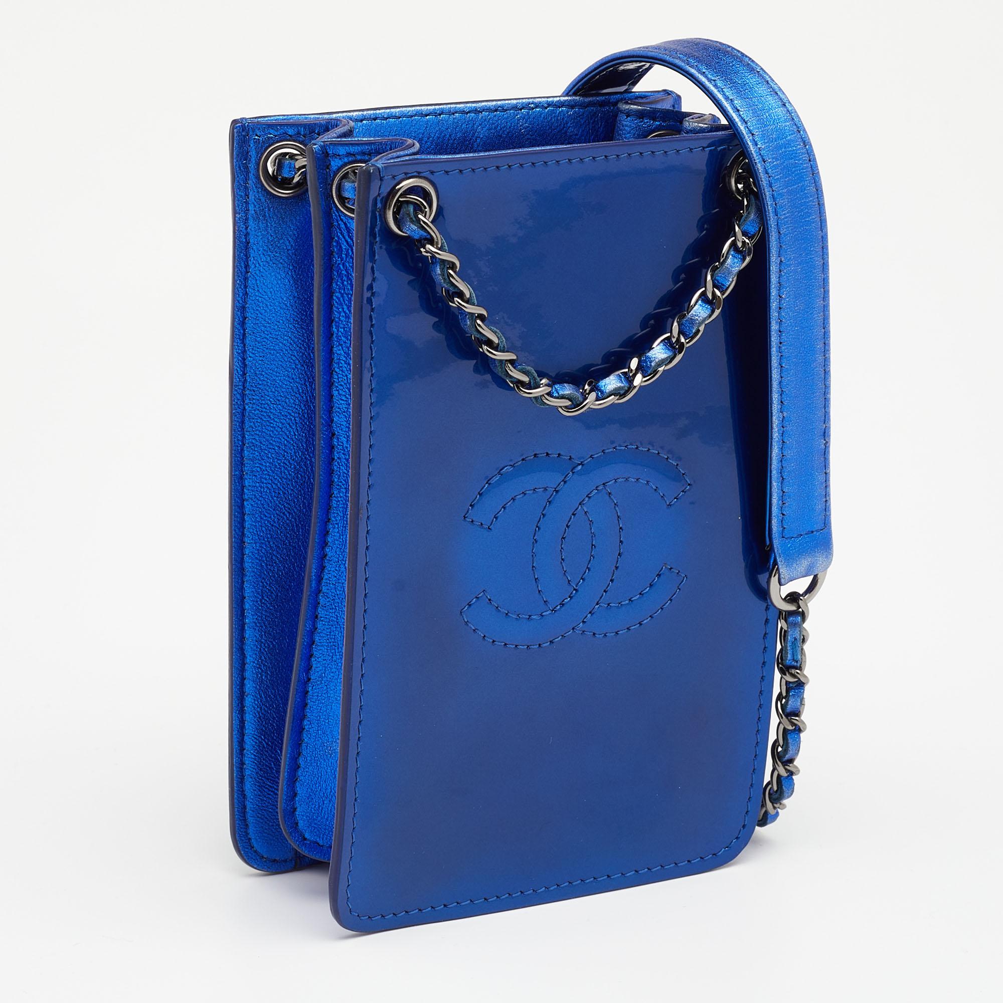 chanel iphone mini handbag