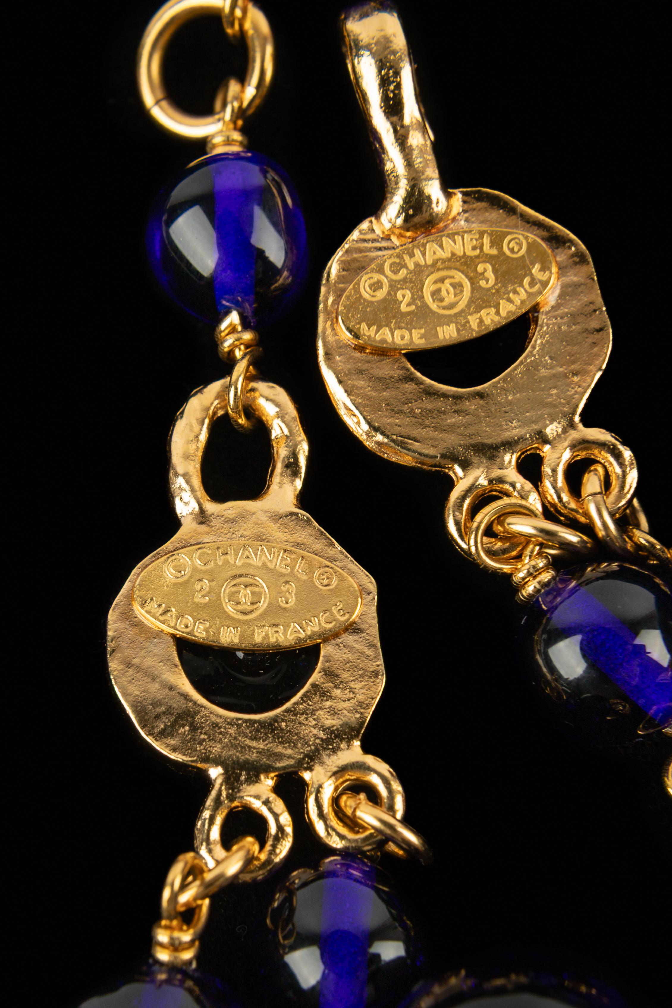 Collana di perle blu Chanel in vendita 4