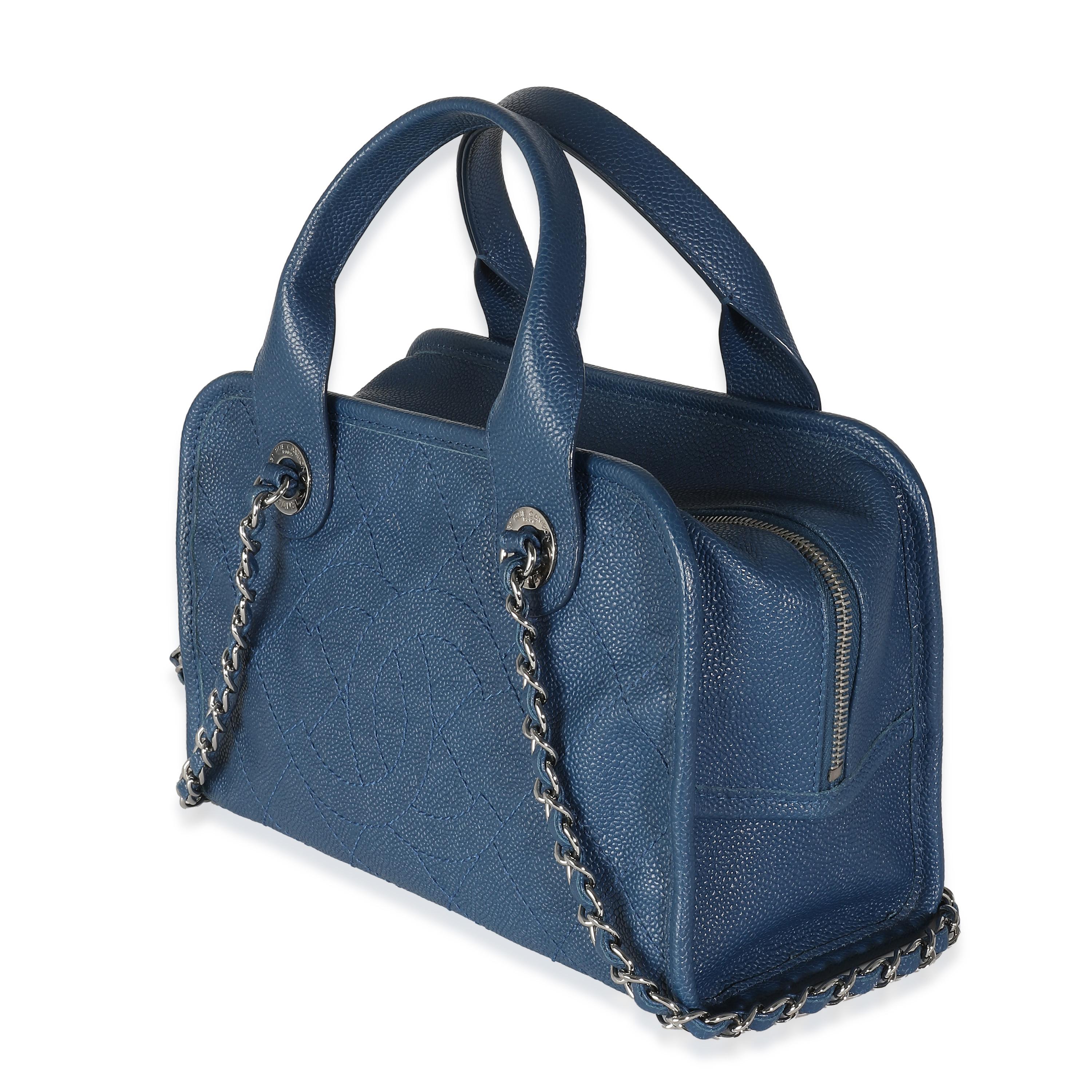Chanel Bleu Caviar matelassé Deauville Sac à main bowling Unisexe en vente