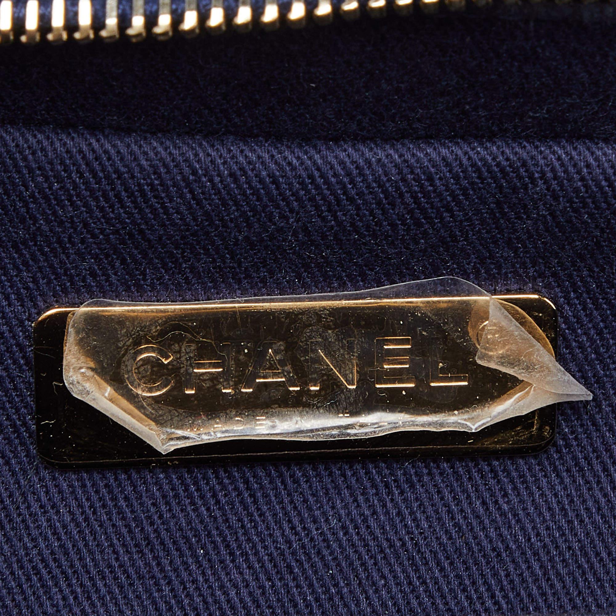 Chanel Blue Quilted Caviar Leather Business Affinity Camera Chain Bag 4