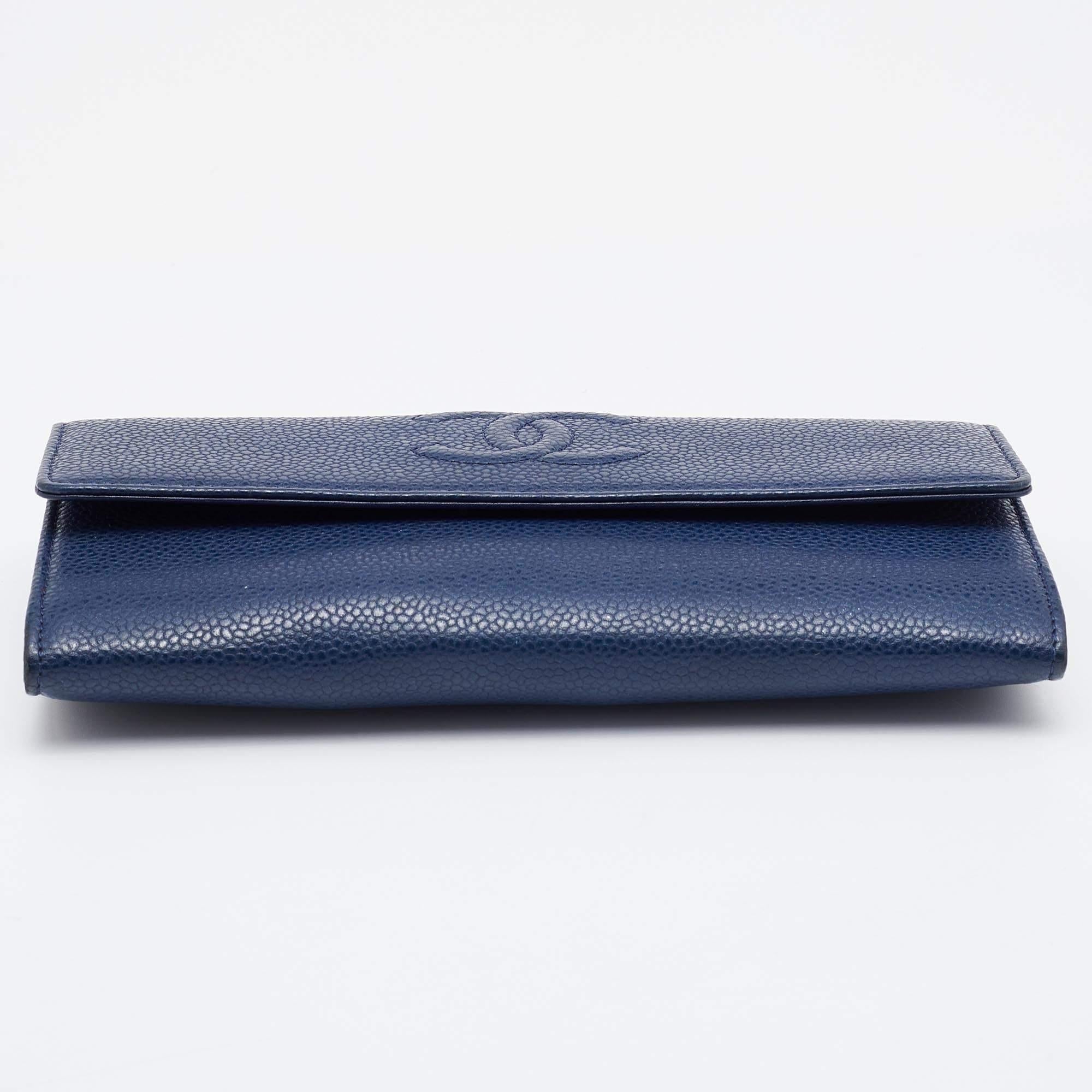 Women's or Men's Chanel Blue Quilted Caviar Leather CC Flap Wallet
