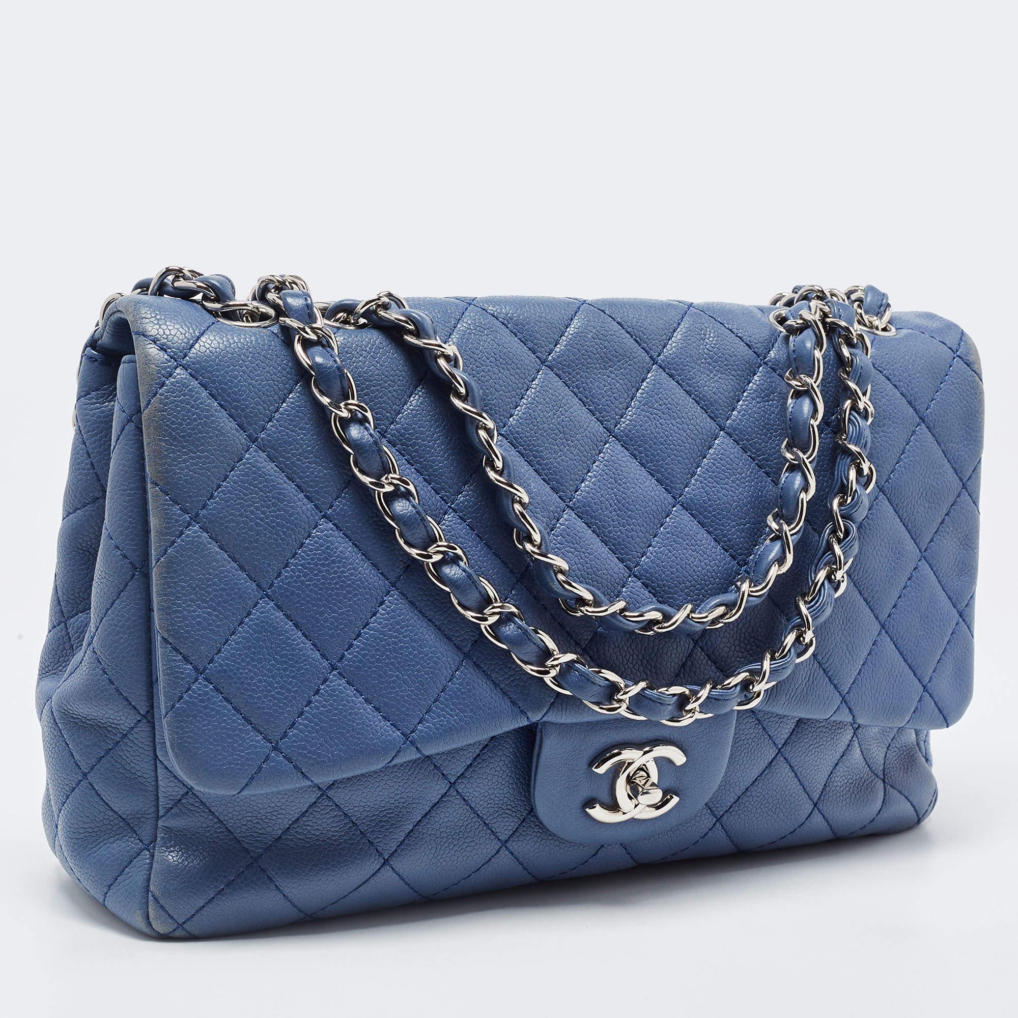 Chanel Blue Quilted Caviar Leather Jumbo Classic Single Flap Bag In Good Condition For Sale In Dubai, Al Qouz 2