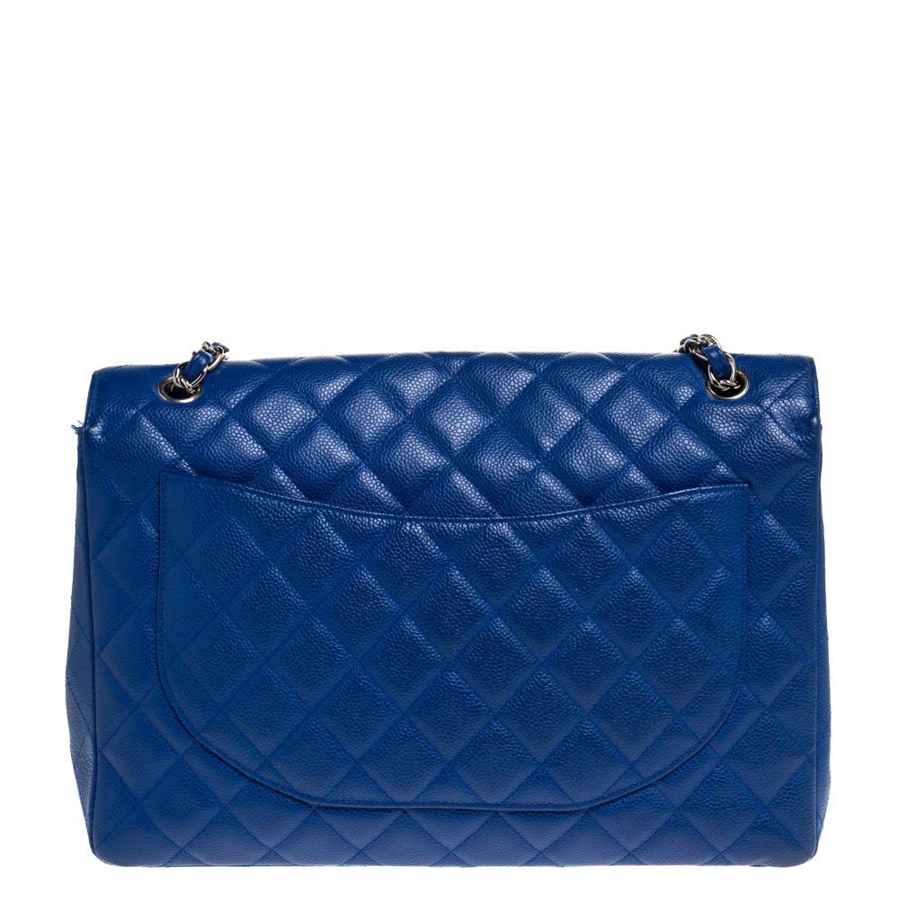 We are in utter awe of this flap bag from Chanel as it is appealing in a surreal way. Exquisitely crafted from Caviar leather in their quilt design, it bears their signature label on the leather interior and the iconic CC turn lock on the flap. The