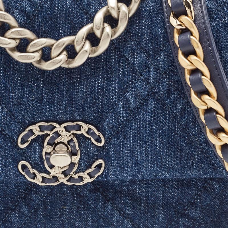 Chanel Blue Quilted Denim Medium 19 Flap Bag For Sale 7