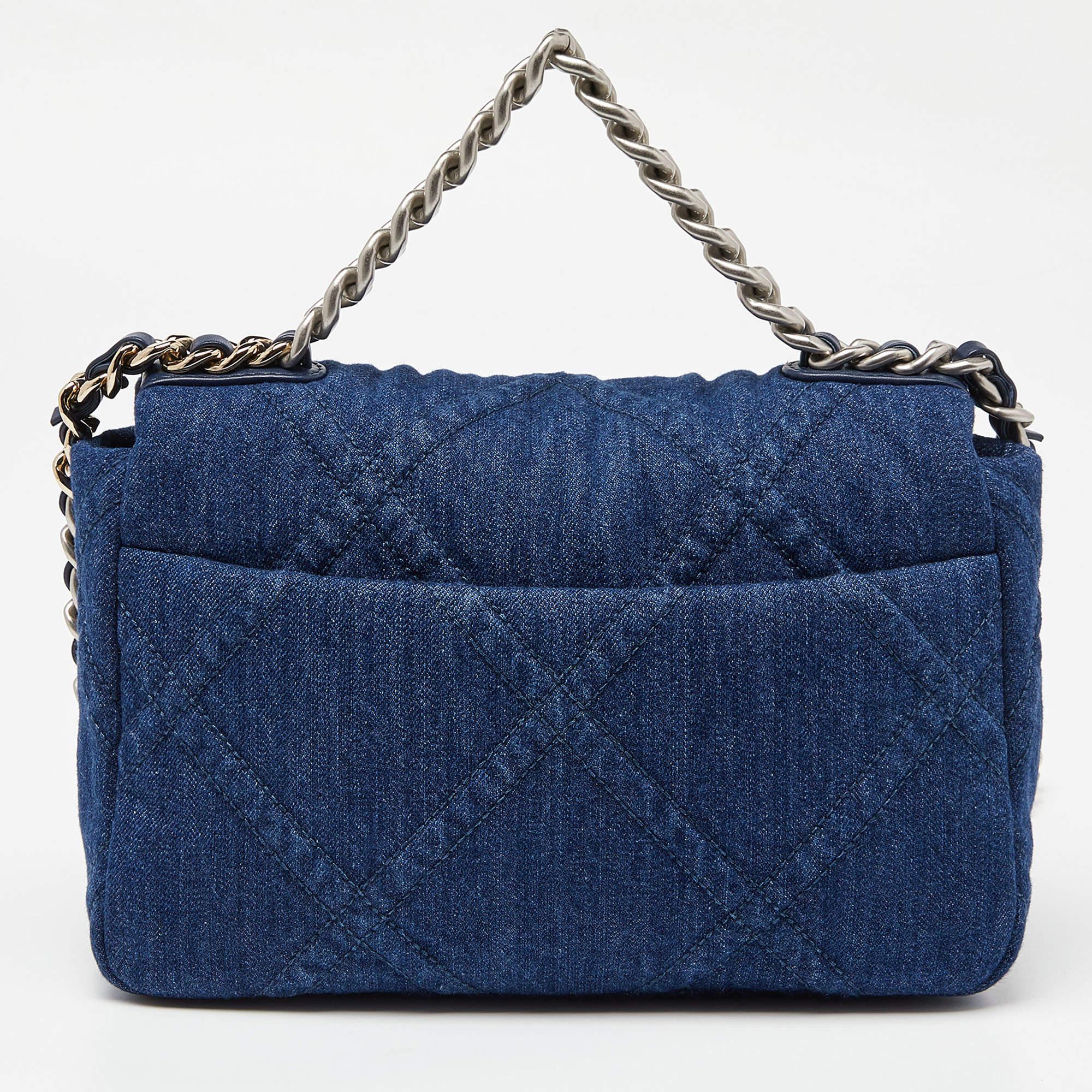 First unveiled in the Chanel Fall 2019 collection, the Chanel 19 bag is named after the year of its release, just like the Chanel 2.55. In design, the bag has exaggerated quilting and hardware in two tones. This version in blue is made from quilted