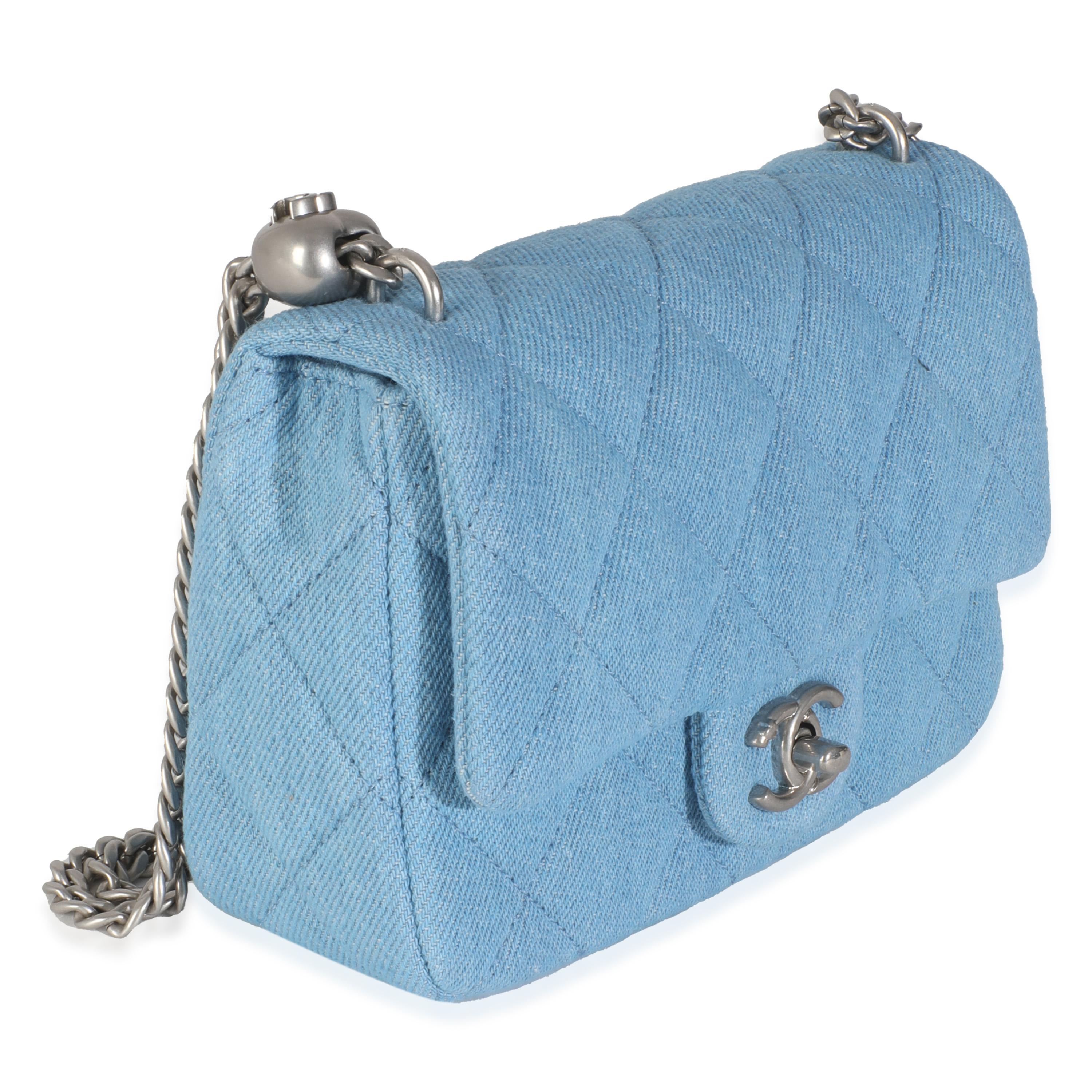 Chanel Minibolso de solapa acolchado azul vaquero Sweetheart Azul en venta