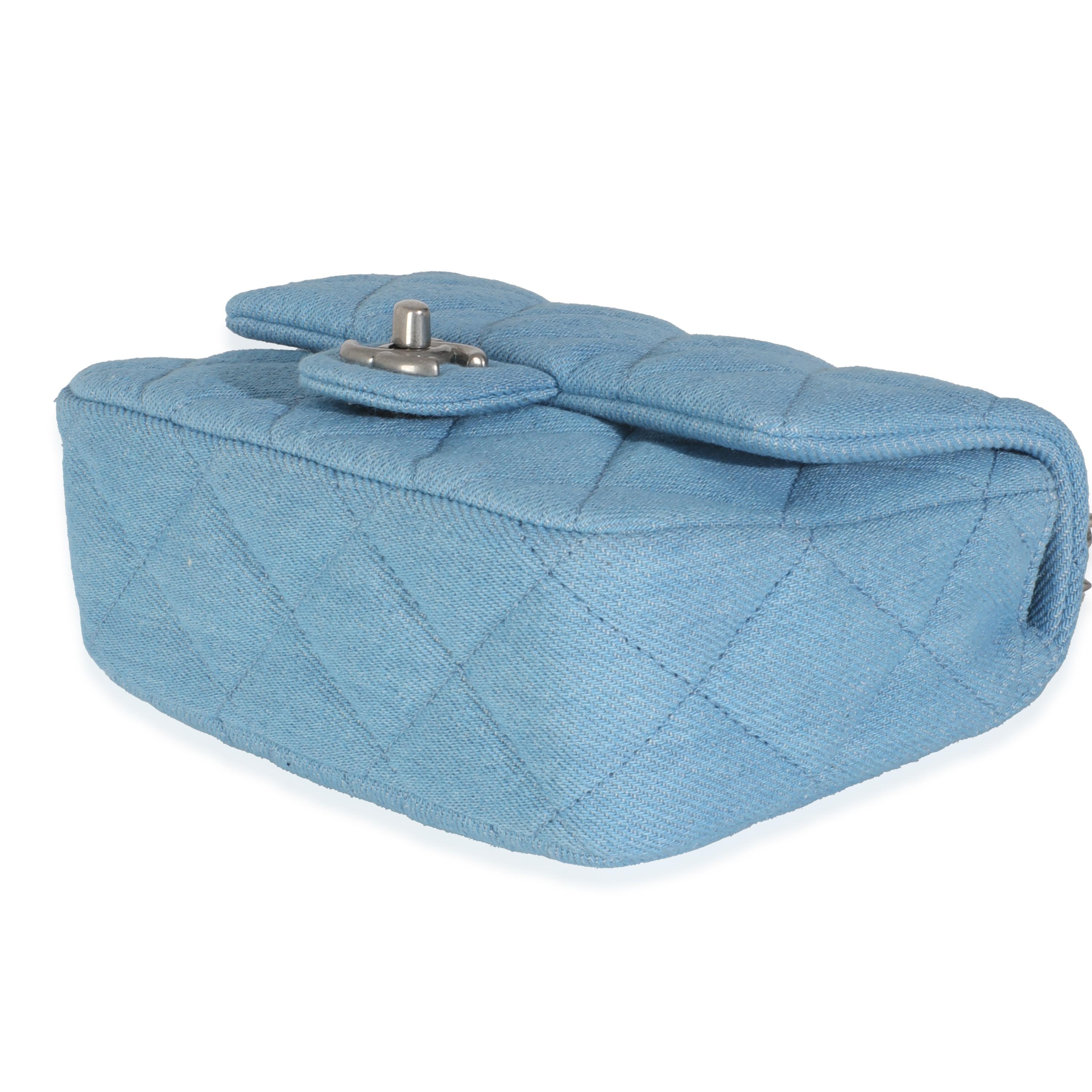 Femenino o masculino Chanel Minibolso de solapa acolchado azul vaquero Sweetheart en venta
