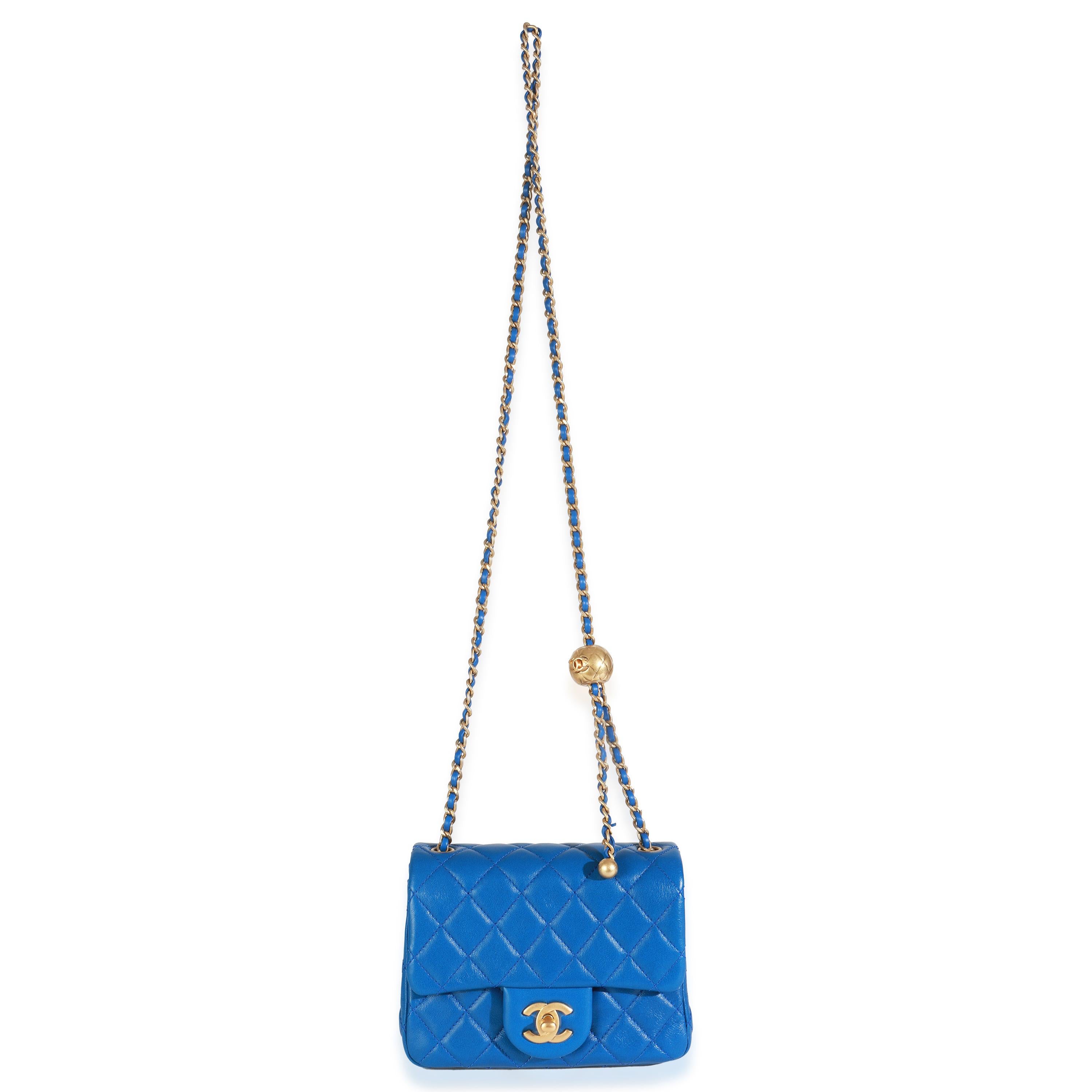 Chanel Blau Gestepptes Lammleder Mini Perlen Crush Klappe Tasche im Angebot 2