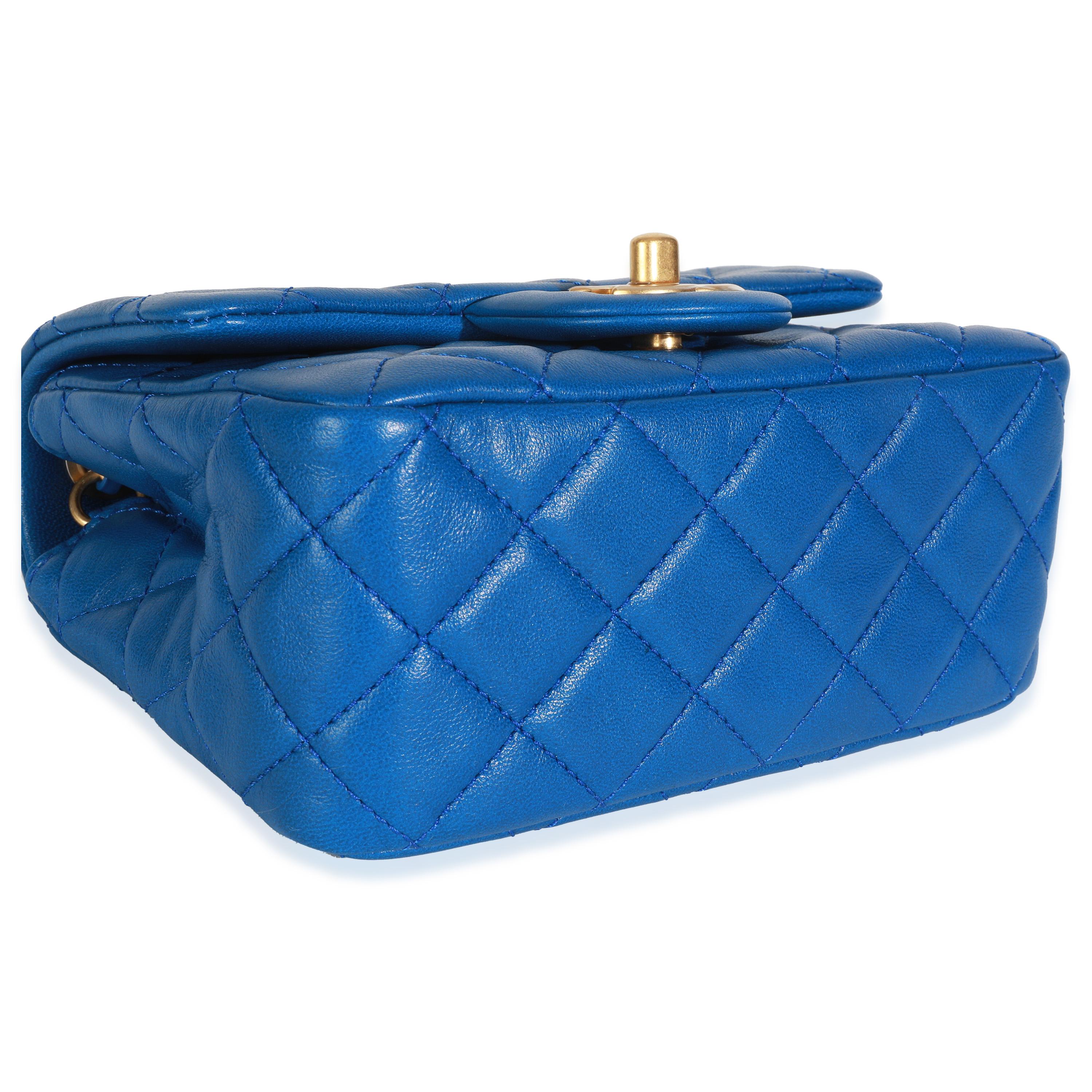 Chanel Blau Gestepptes Lammleder Mini Perlen Crush Klappe Tasche im Angebot 3