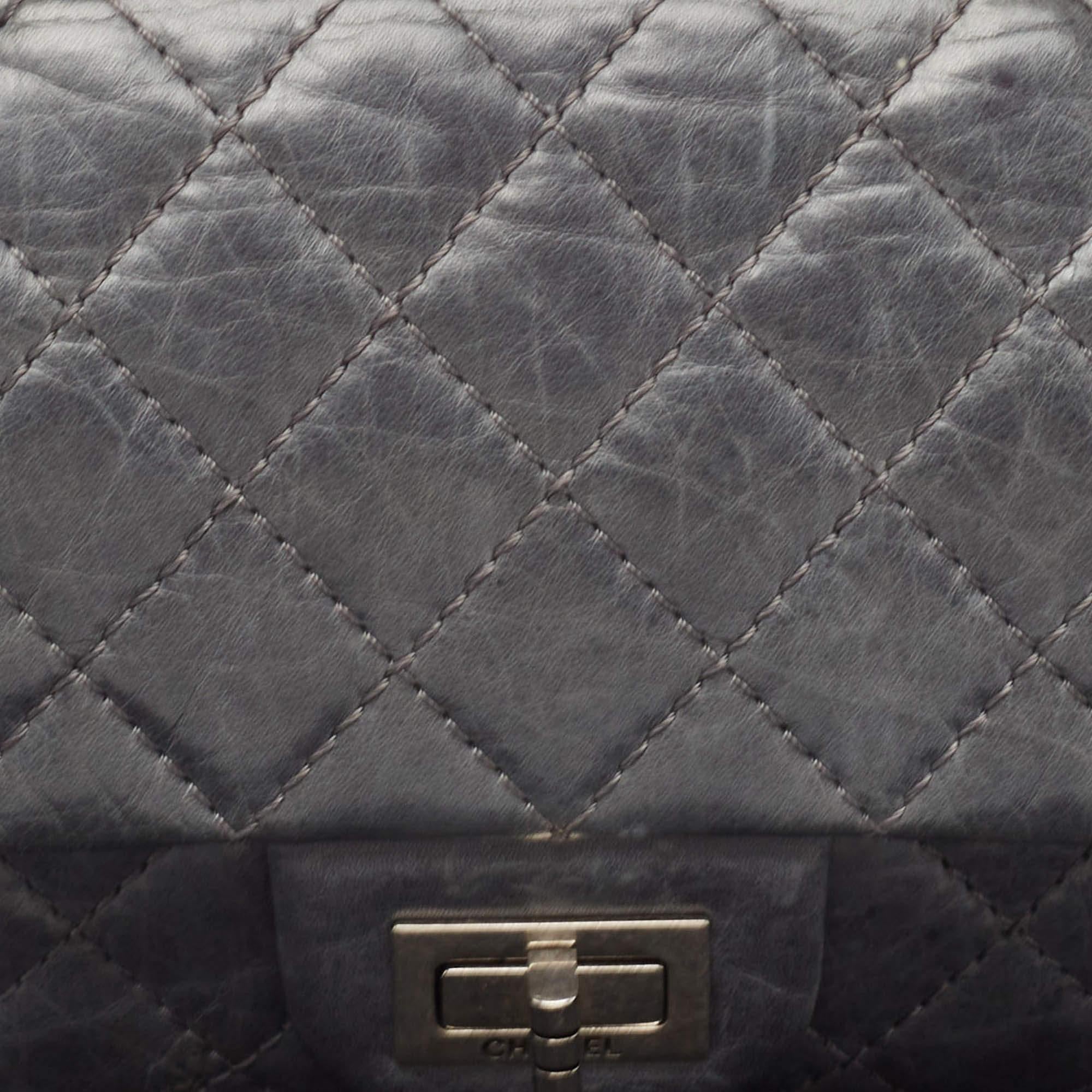 Women's Chanel Blue Quilted Leather Classic 224 Reissue 2.55 Flap Bag For Sale