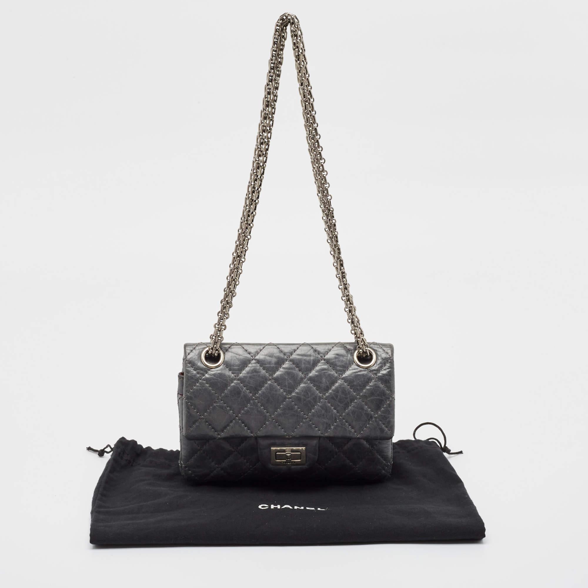 Chanel Blue Quilted Leather Classic 224 Reissue 2.55 Flap Bag For Sale 4
