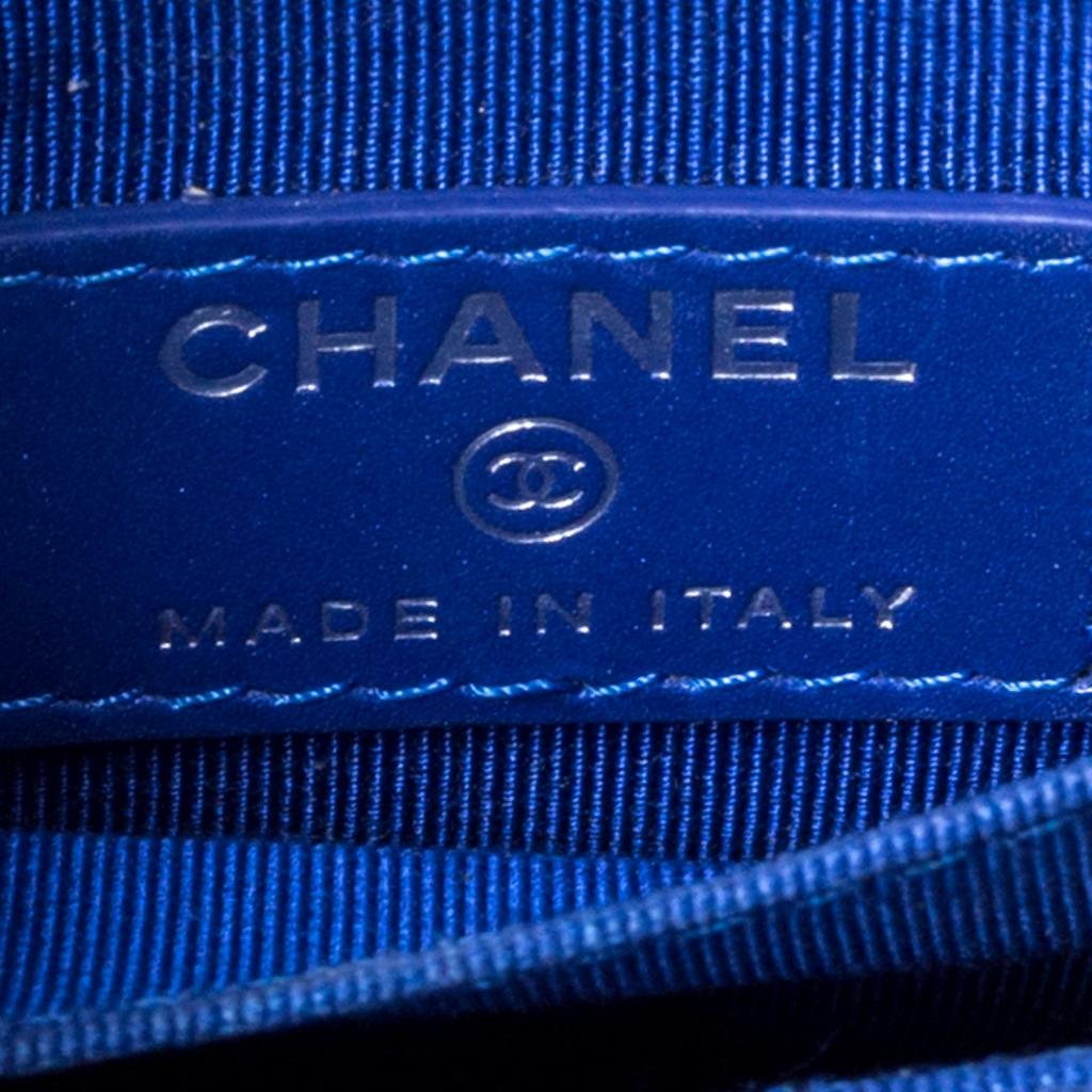 Chanel Blue Quilted Leather Crossbody Phone Holder 4