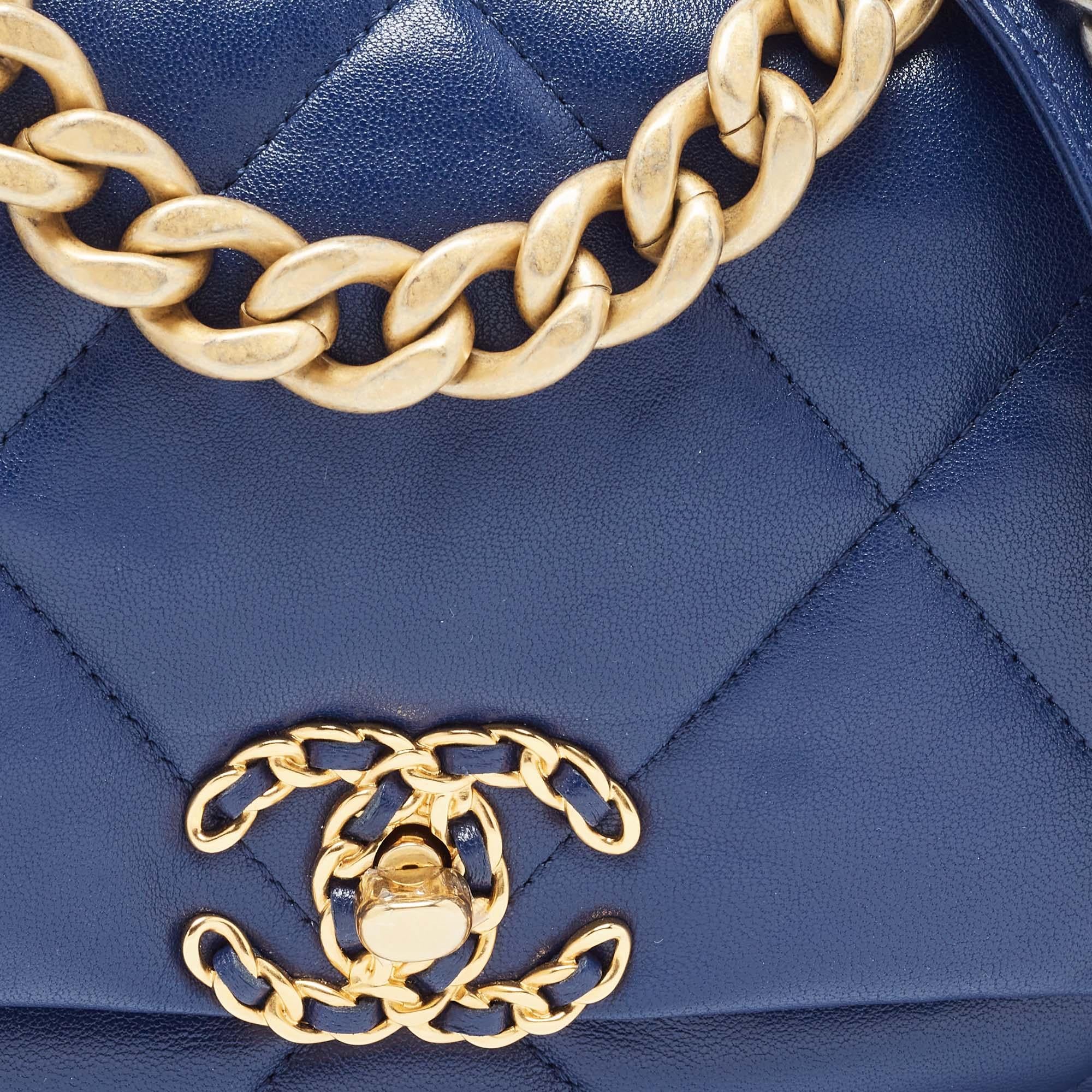 Chanel Blue Quilted Leather Medium 19 Flap Bag For Sale 5