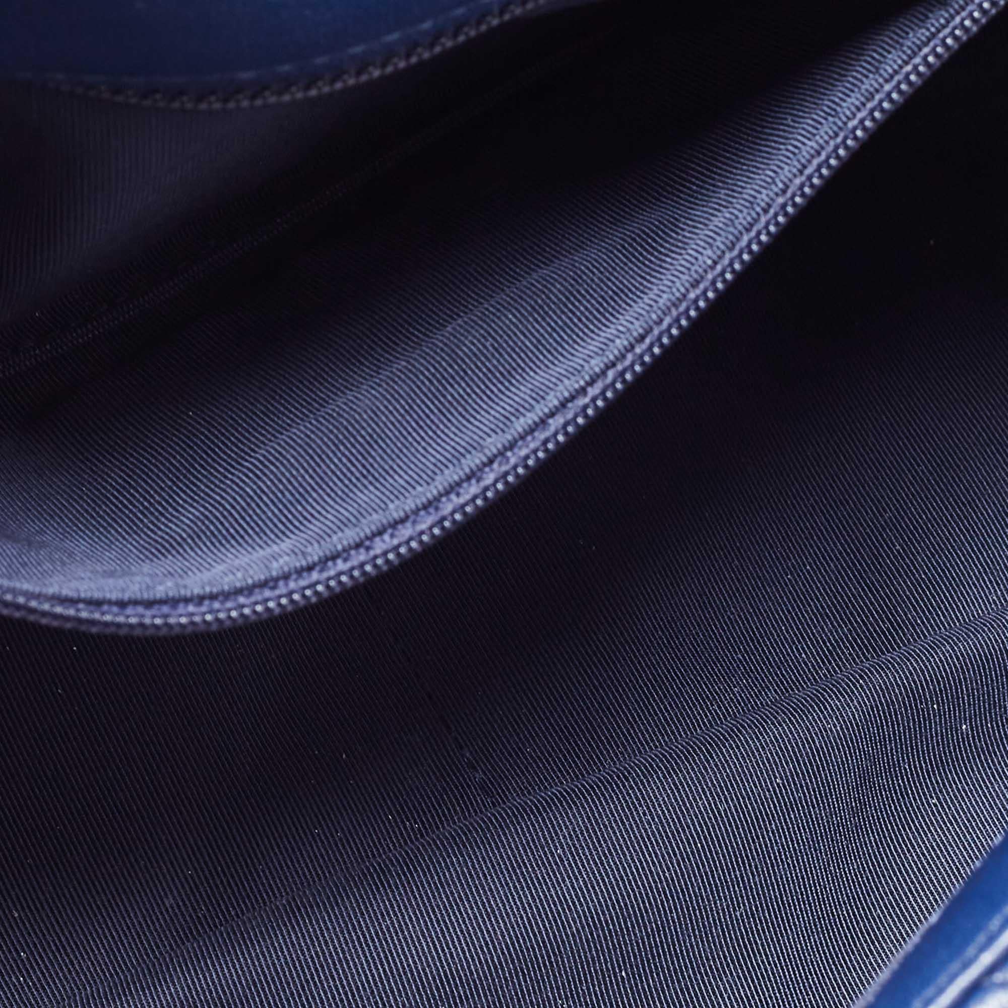 Chanel Bolso Solapa 19 Mediano Piel Acolchada Azul 7