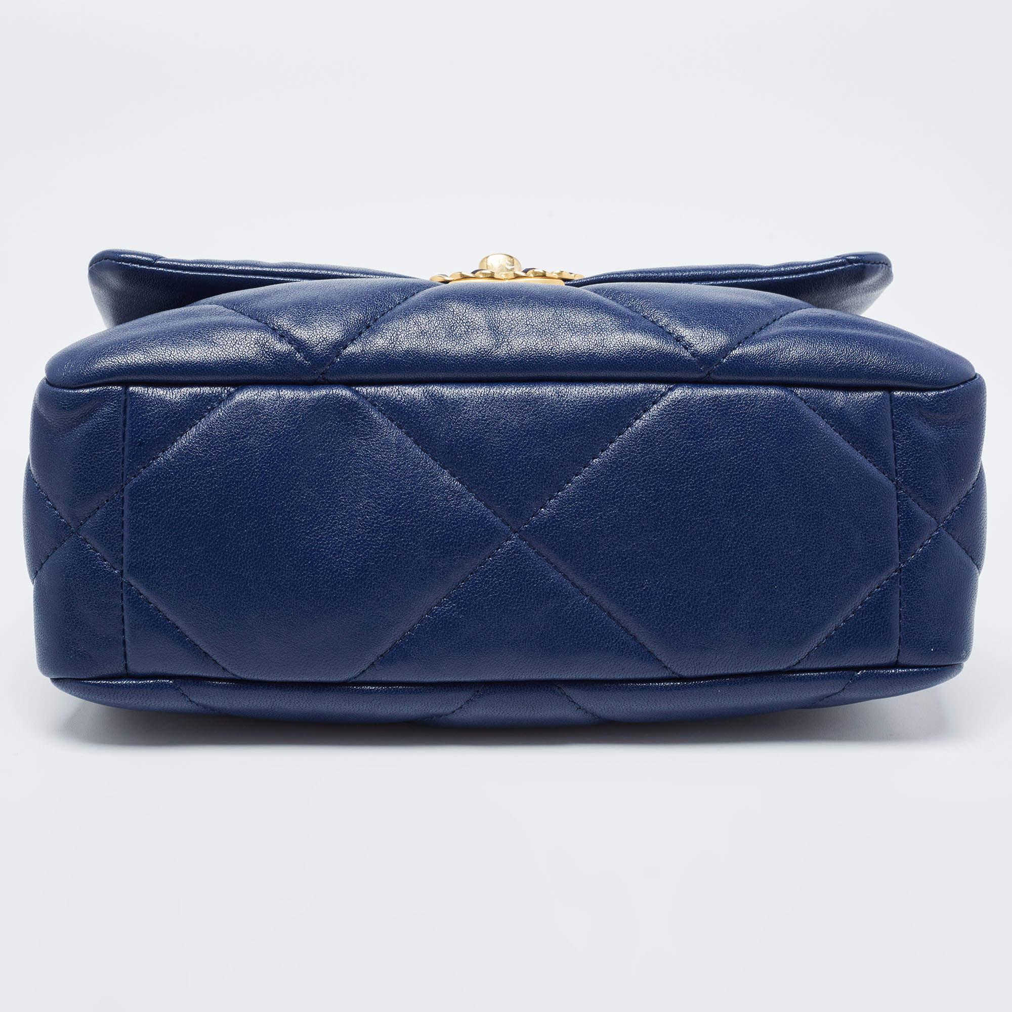 Chanel Blue Quilted Leather Medium 19 Flap Bag For Sale 3