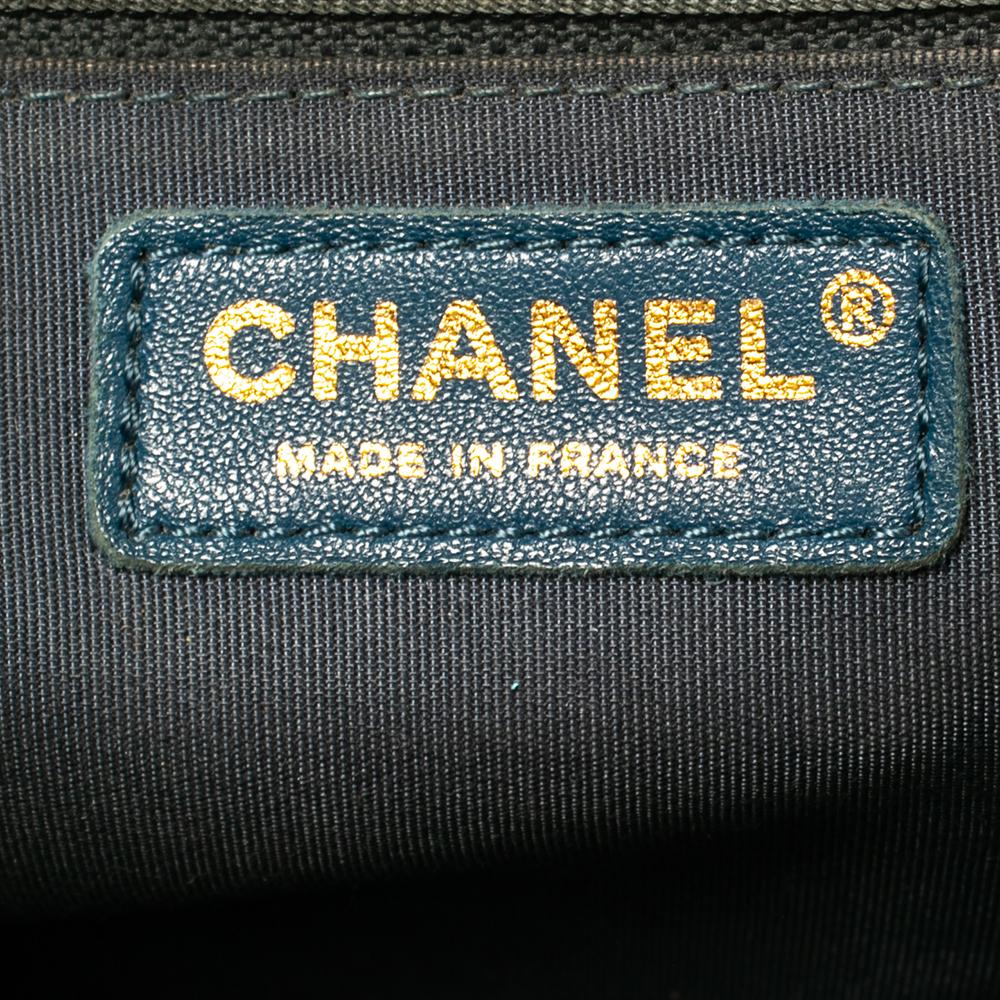 Chanel Blue Quilted Leather New Medium Boy Flap Bag 2